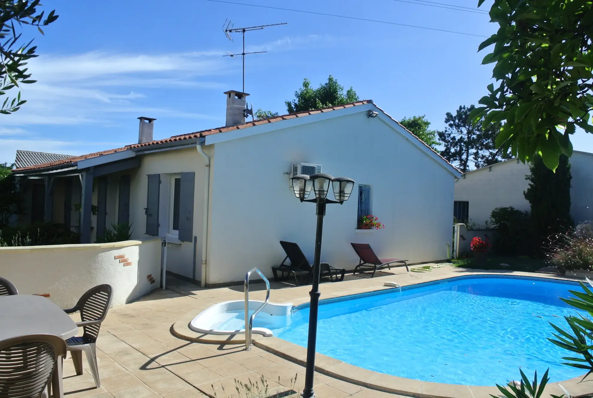 Très belle maison de plain-pied avec piscine à Marmande