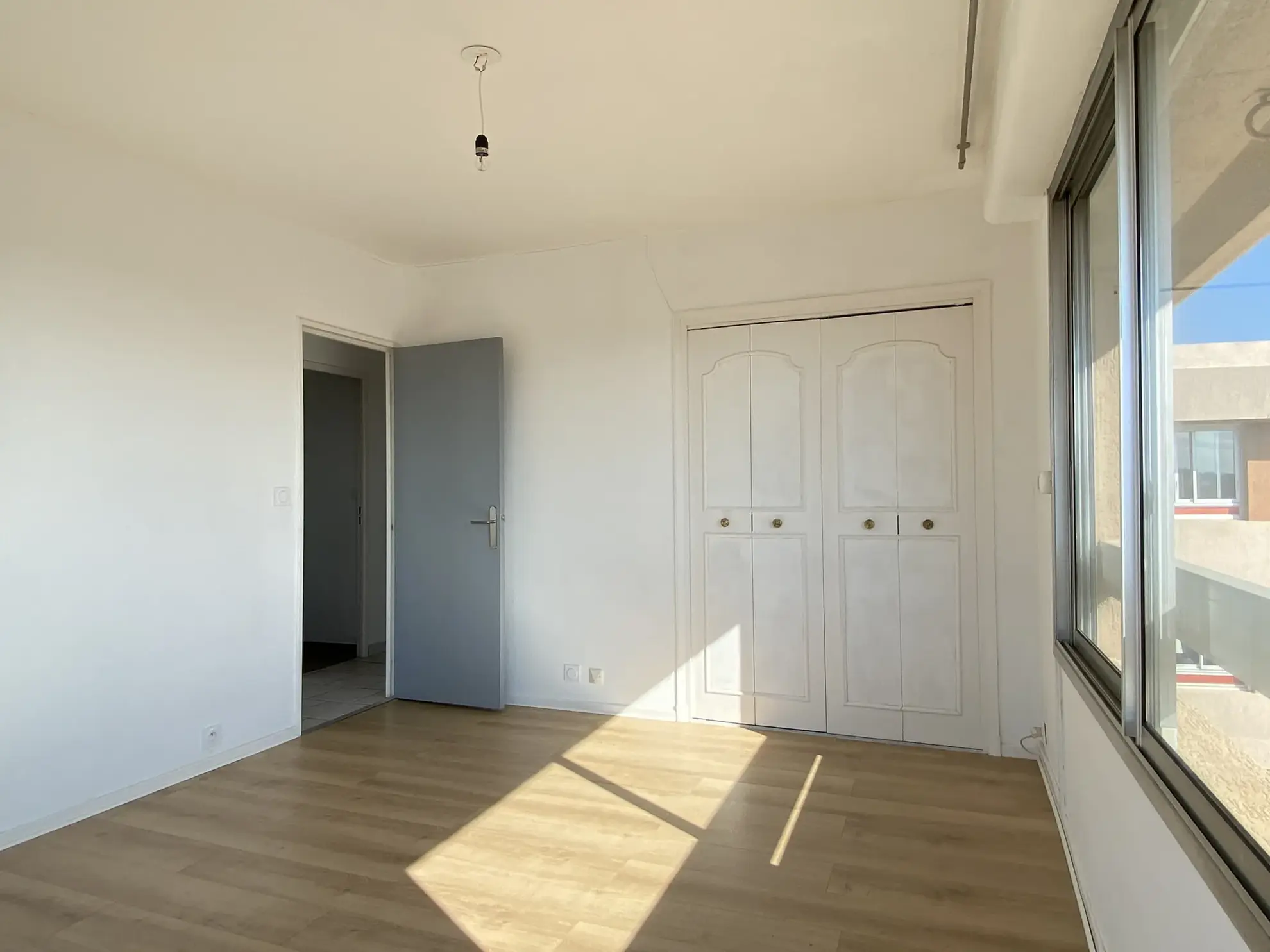 Appartement de 5 pièces avec terrasse et garage à Perpignan - Vue dégagée 