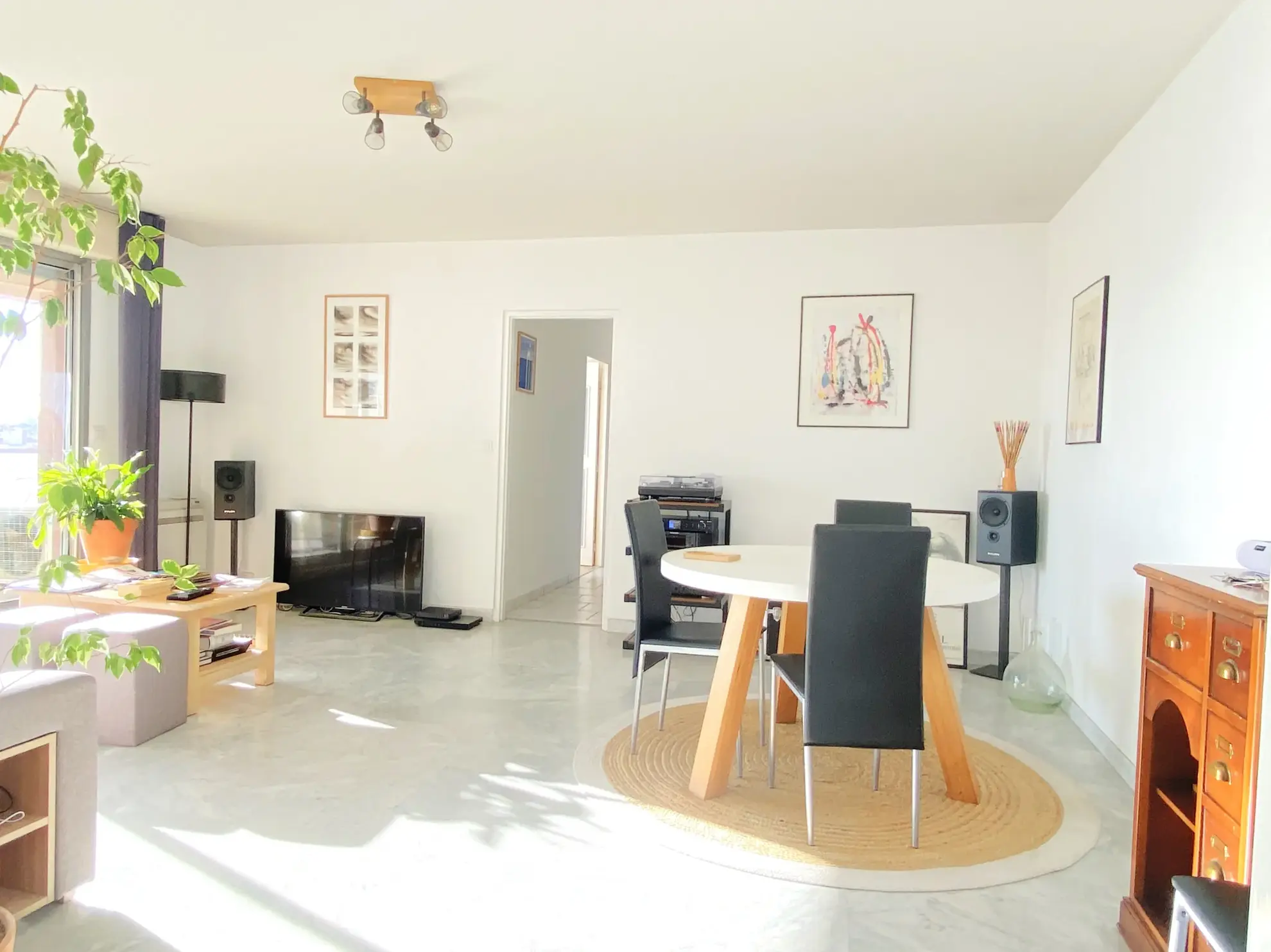 Appartement de 5 pièces avec terrasse et garage à Perpignan - Vue dégagée 