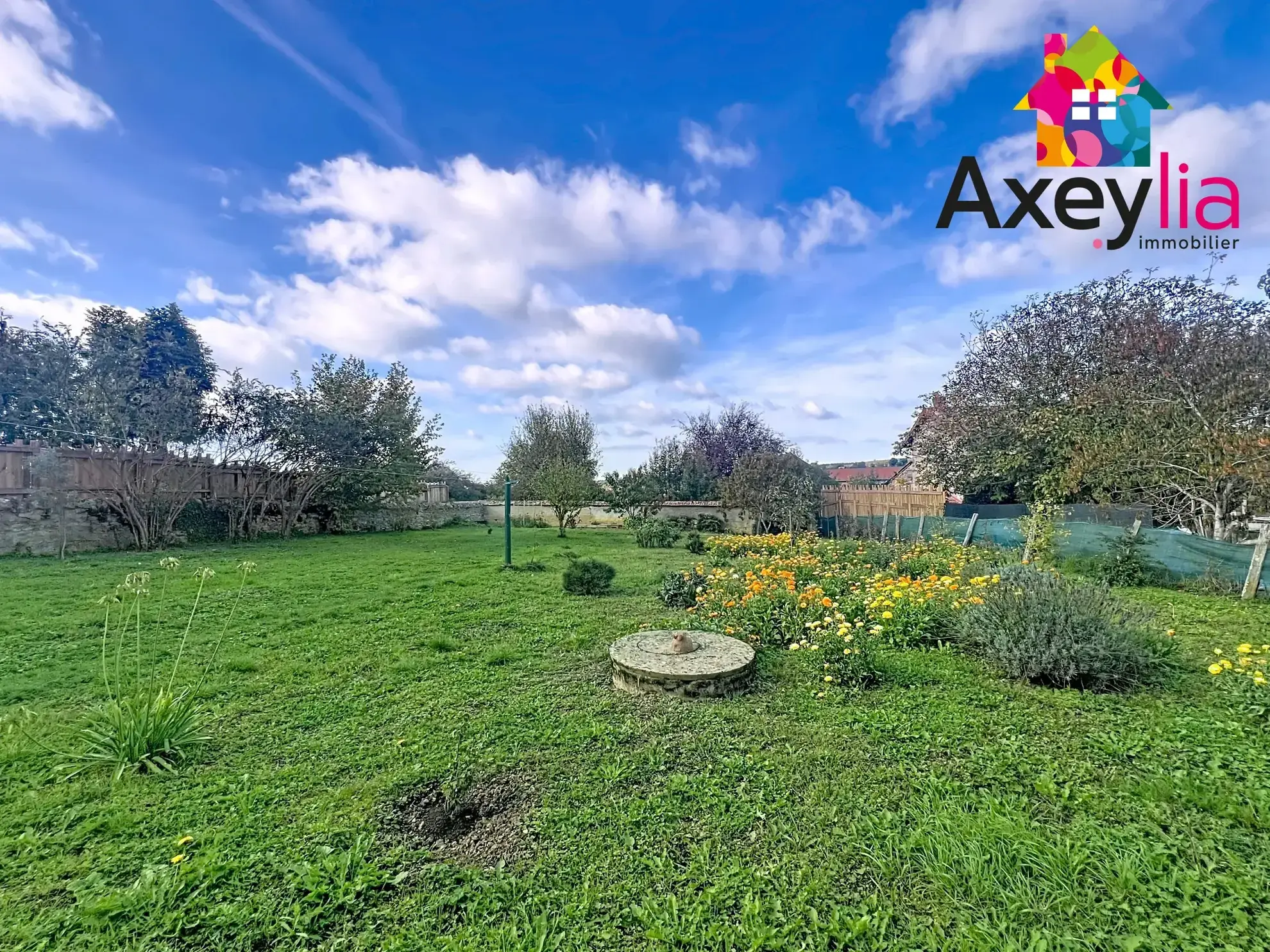 Maison à vendre à Mailly – Spacieuse propriété avec terrain et garage 