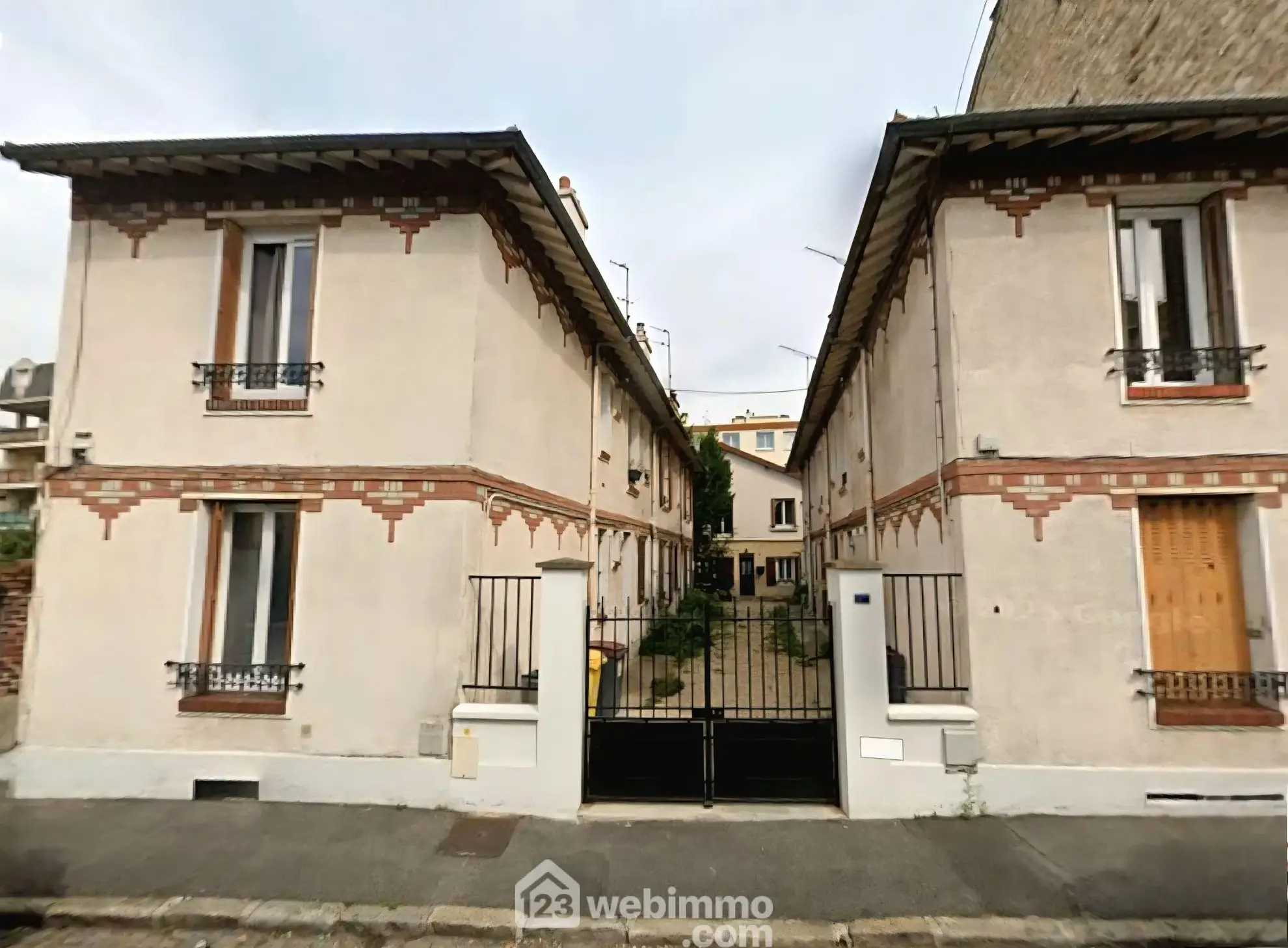 Maison neuve de 87 m² avec 3 chambres à Jaunay-Marigny, construction moderne et conforme aux normes énergétiques 