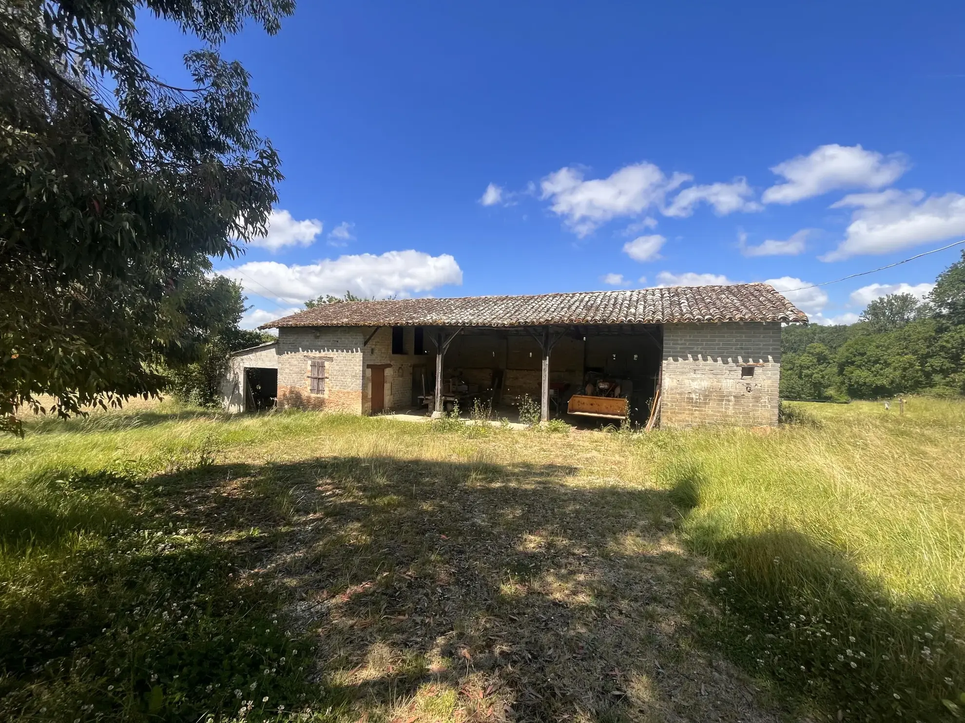 Ancien Corps de Ferme à Rénover dans le Gers avec Vue Pyrénées 