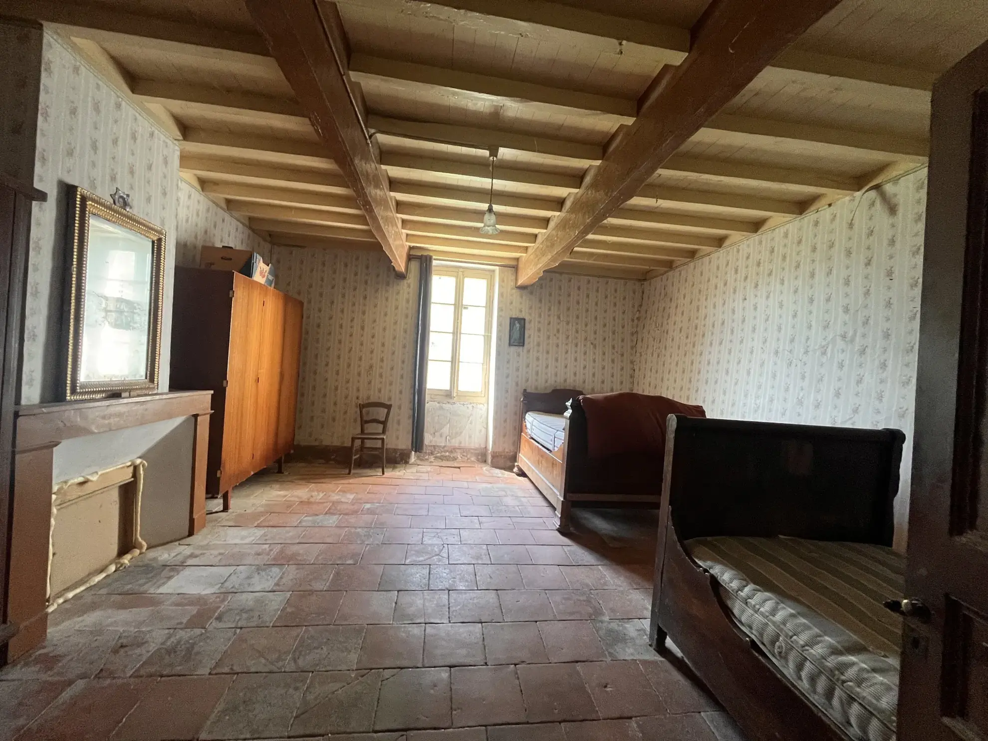 Ancien Corps de Ferme à Rénover dans le Gers avec Vue Pyrénées 