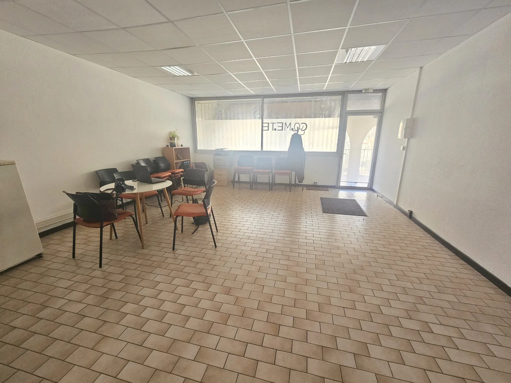Local professionnel de 64 m² à Montpellier Celleneuve - Opportunité d'investissement