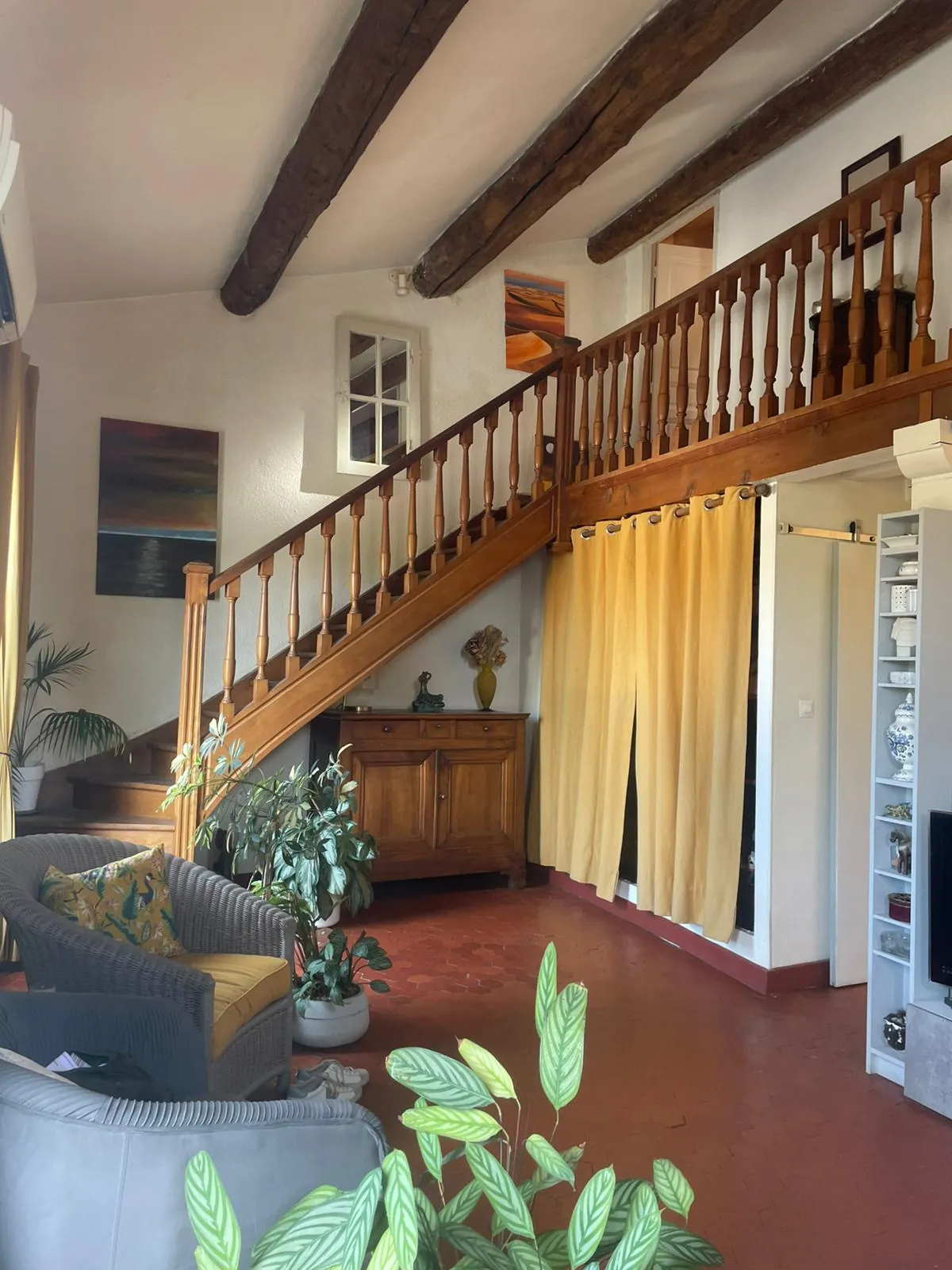 Appartement T3 duplex lumineux à Aix-en-Provence – Maison de ville 