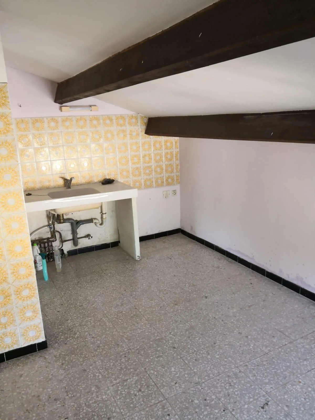 Appartement Type 2 à Nyons de 60 m², rénové et climatisé, proche du centre 