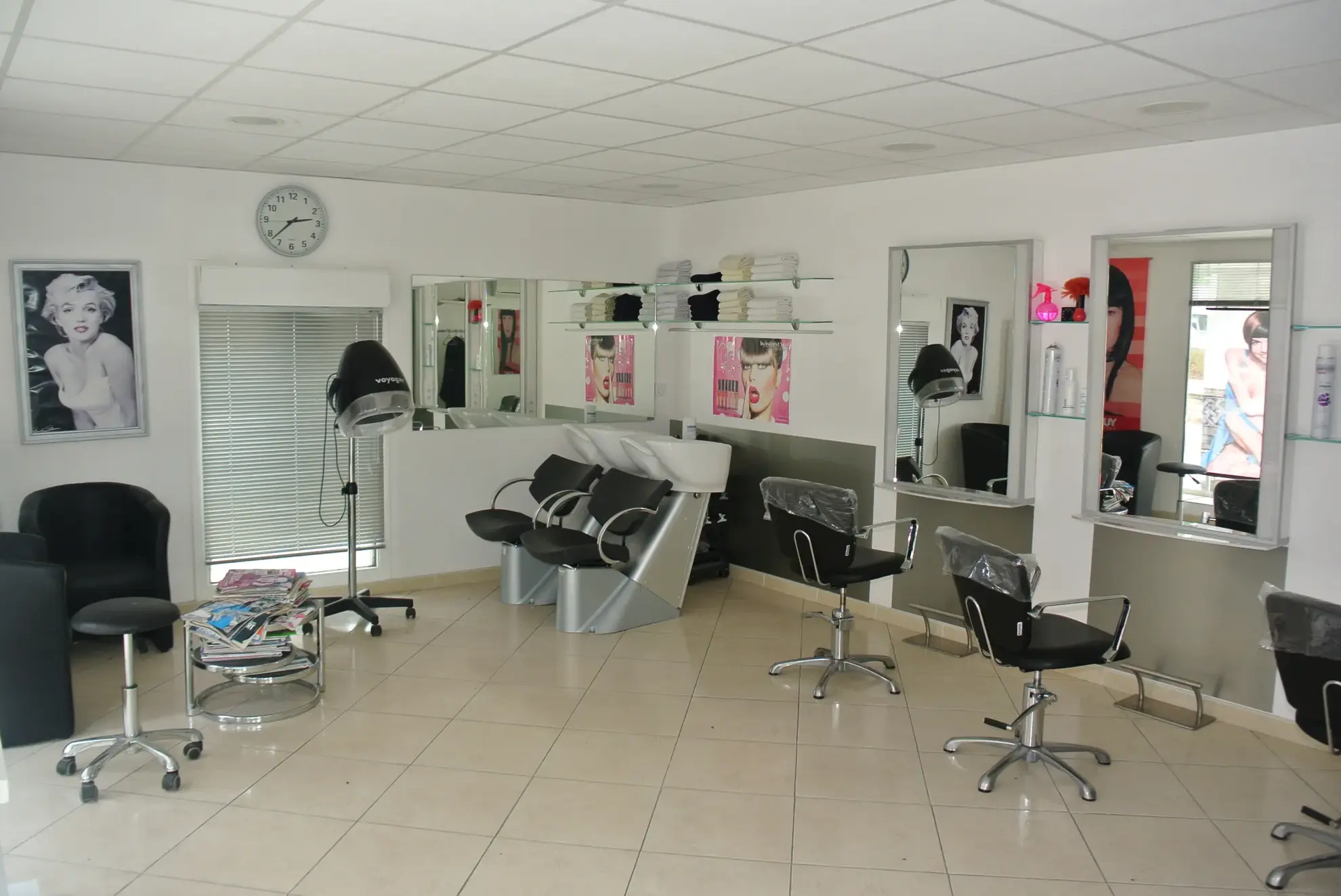 Local commercial à Samazan 47,8 m² idéal profession libérale ou salon 