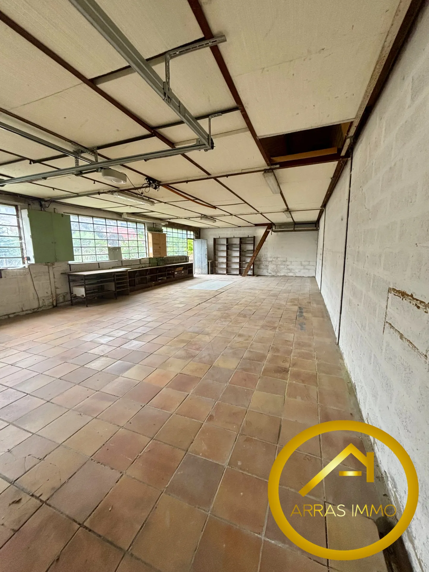 Entrepôt ou Hangar de 100 m² à Arras proche de la gare 