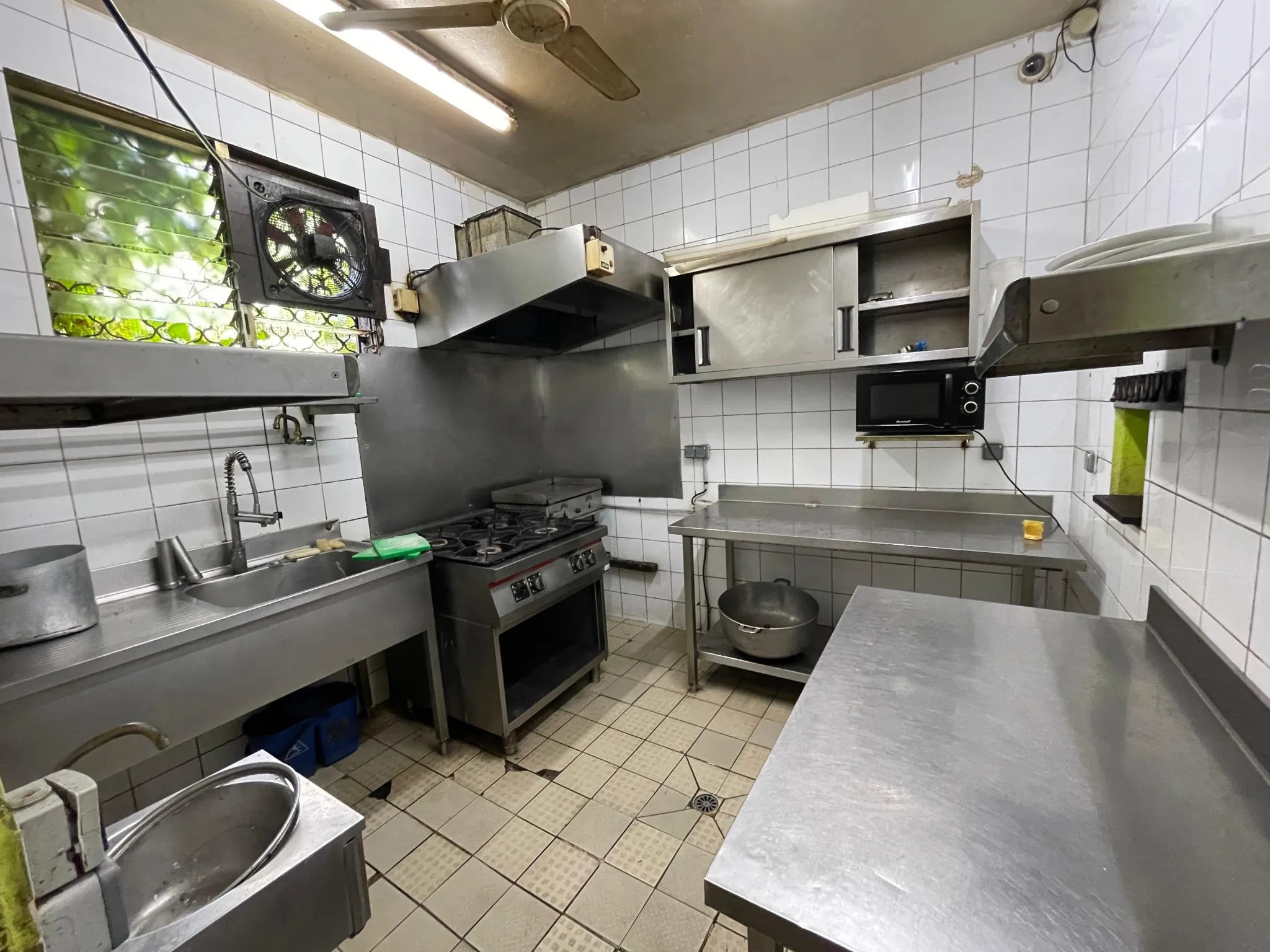 Local commercial de 58 m² à Fort-de-France en centre-ville 