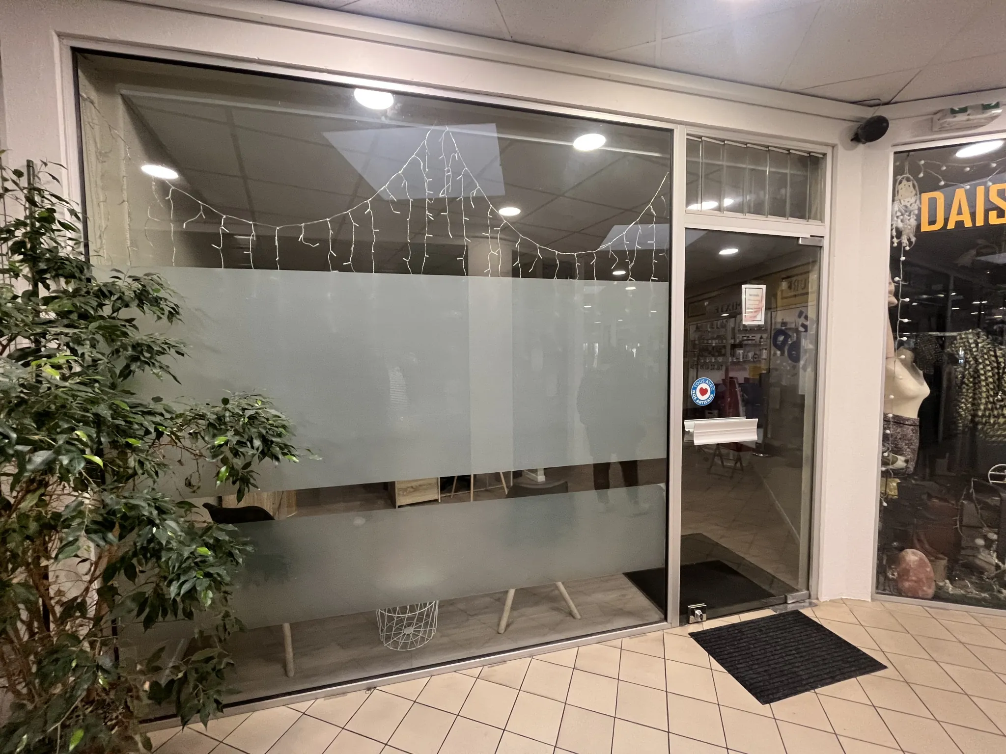 Galerie marchande à Sablé-sur-Sarthe avec 11 locaux commerciaux 