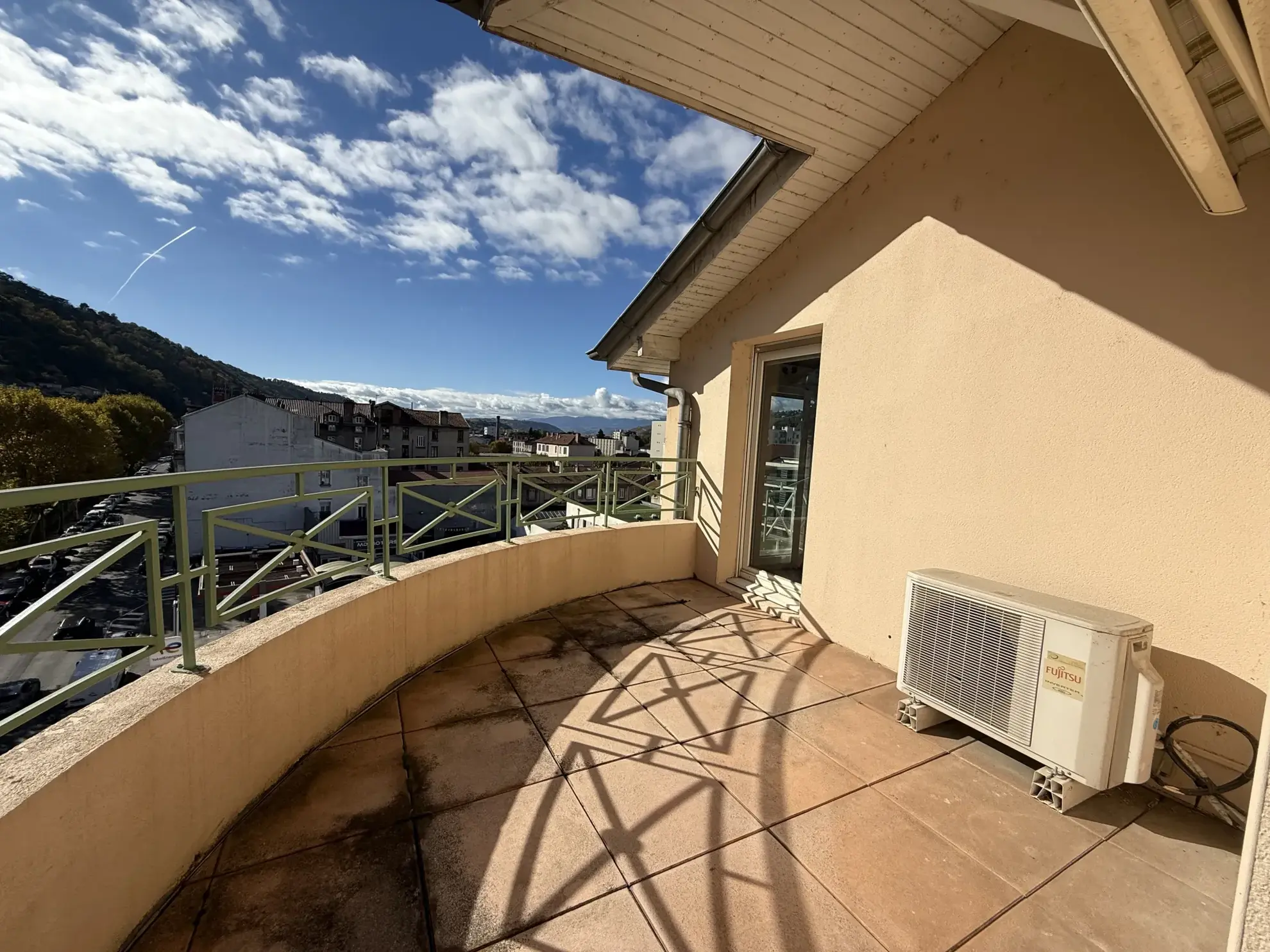 Appartement 3 pièces avec terrasse, garage et parking à Vienne