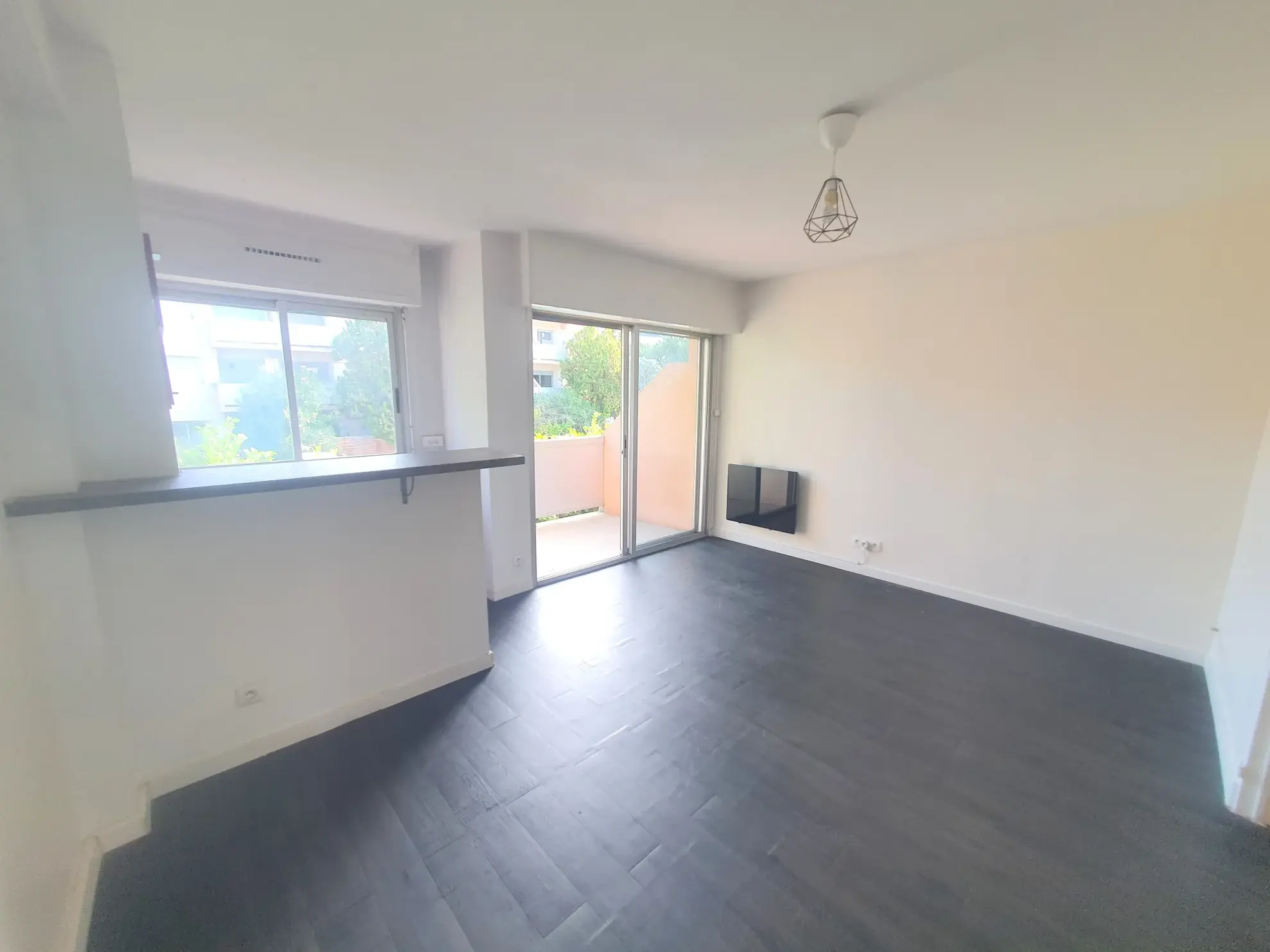 Appartement T1 de 25 m² avec terrasse et parking à Montpellier 