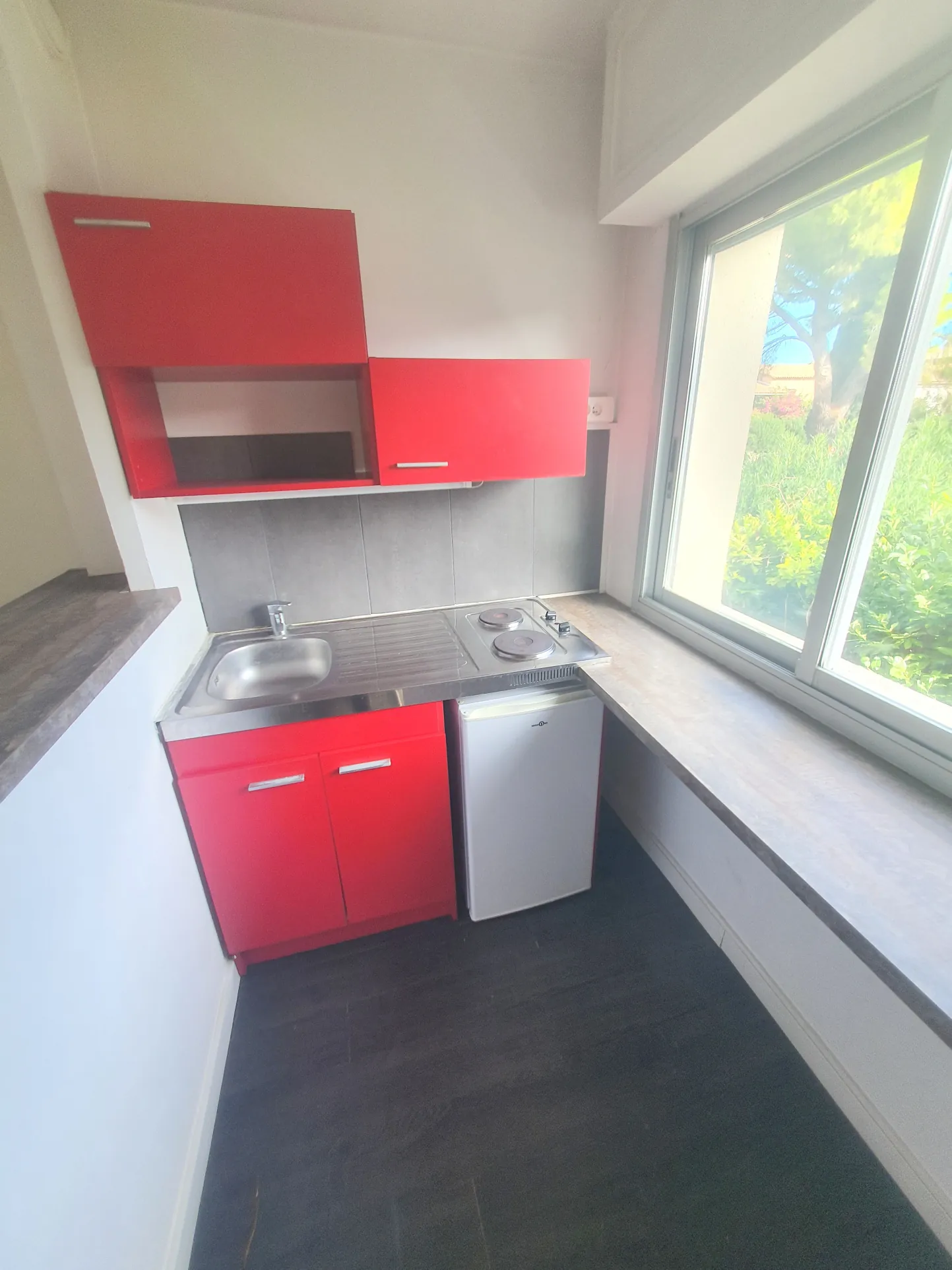 Appartement T1 de 25 m² avec terrasse et parking à Montpellier 