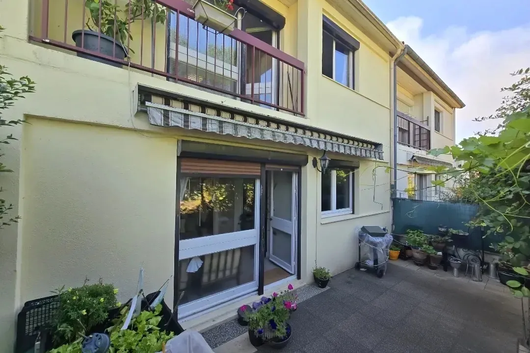 Maison mitoyenne avec 4 chambres à Panazol, proche Limoges 