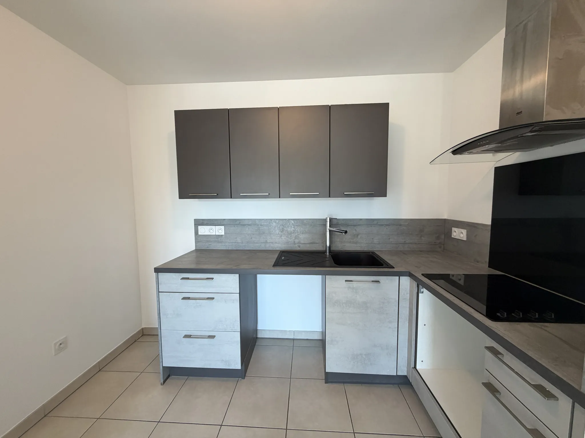 Appartement 3 pièces rénové avec terrasse à Montpellier Ouest - Saint Roch 