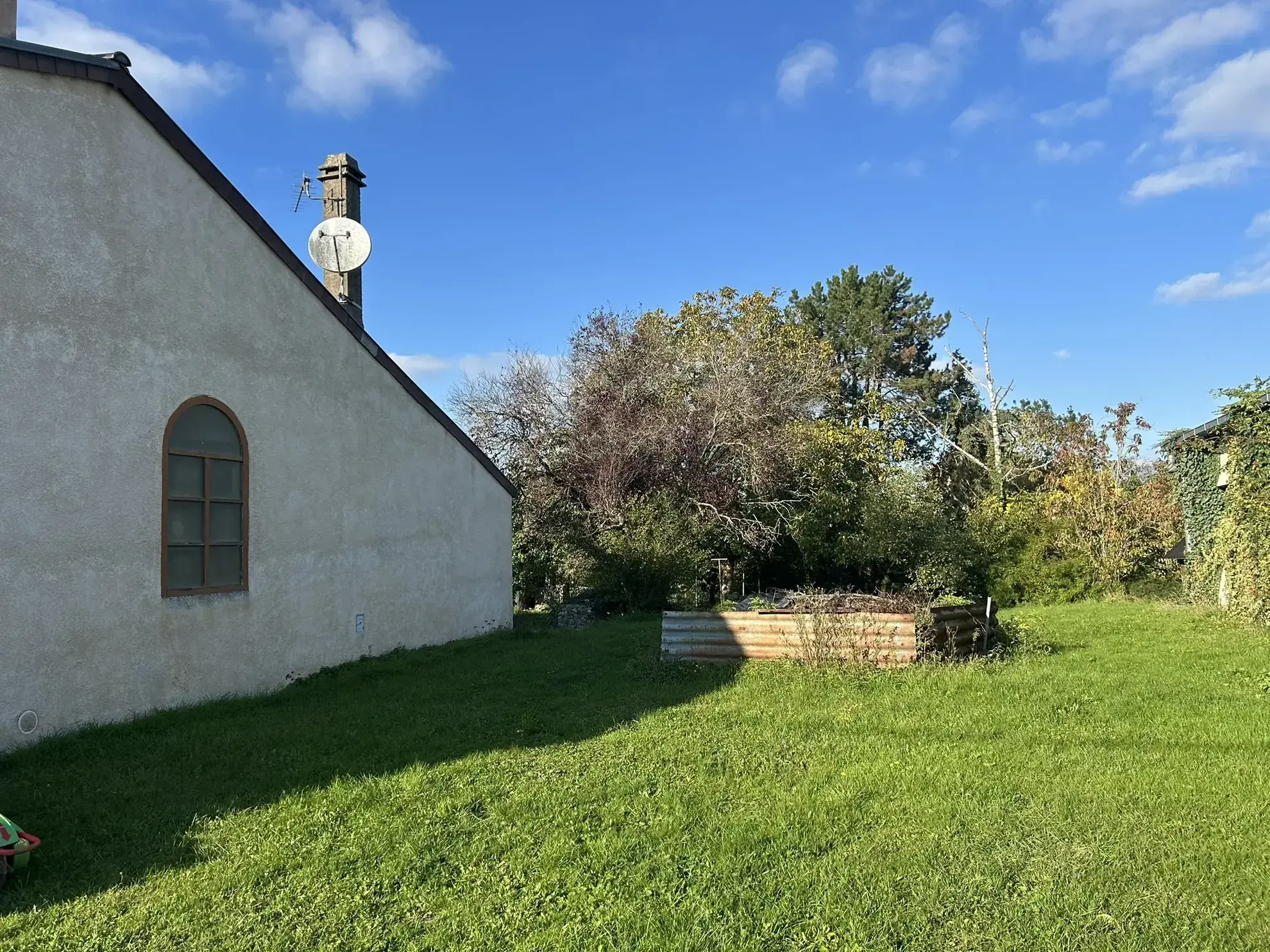 Belle maison de village avec terrain à Lucy à vendre 