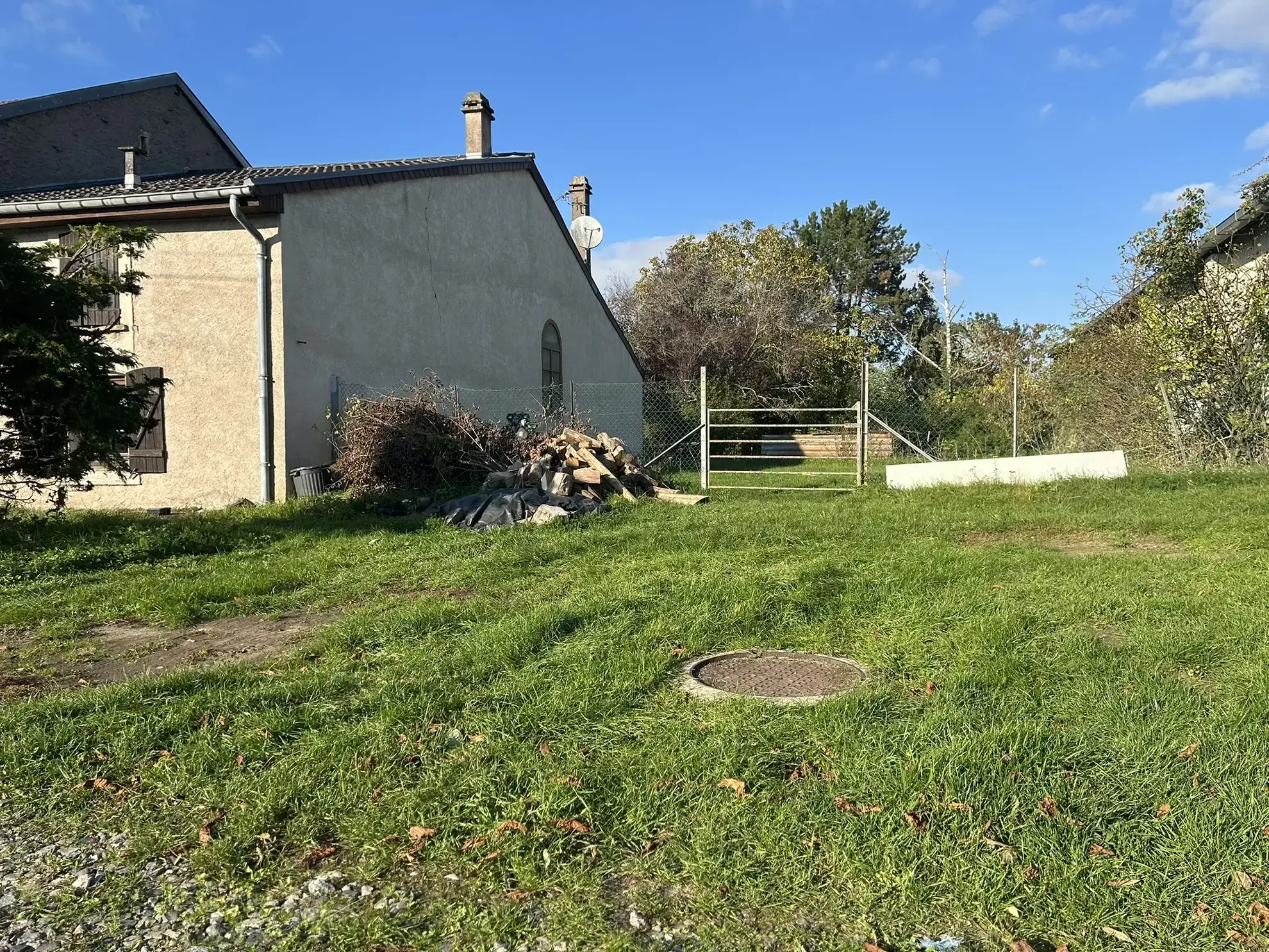 Belle maison de village avec terrain à Lucy à vendre 