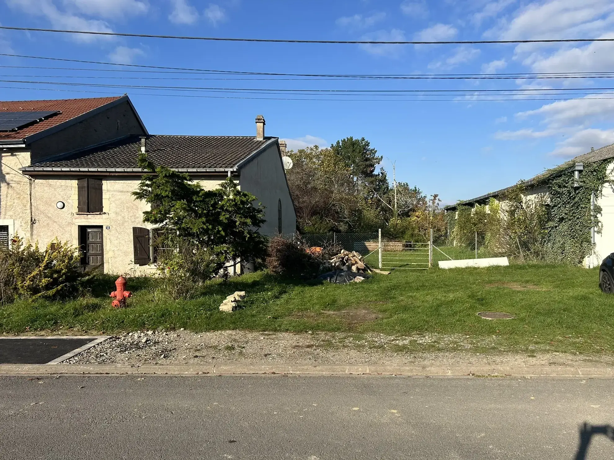 Belle maison de village avec terrain à Lucy à vendre 