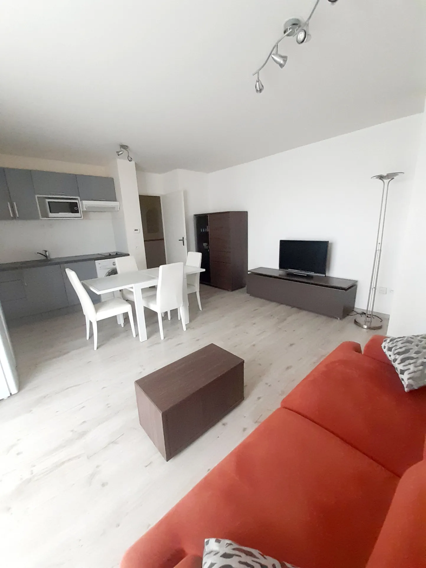 Appartement 2 pièces 47m2 avec parking à La Rochelle Tasdon