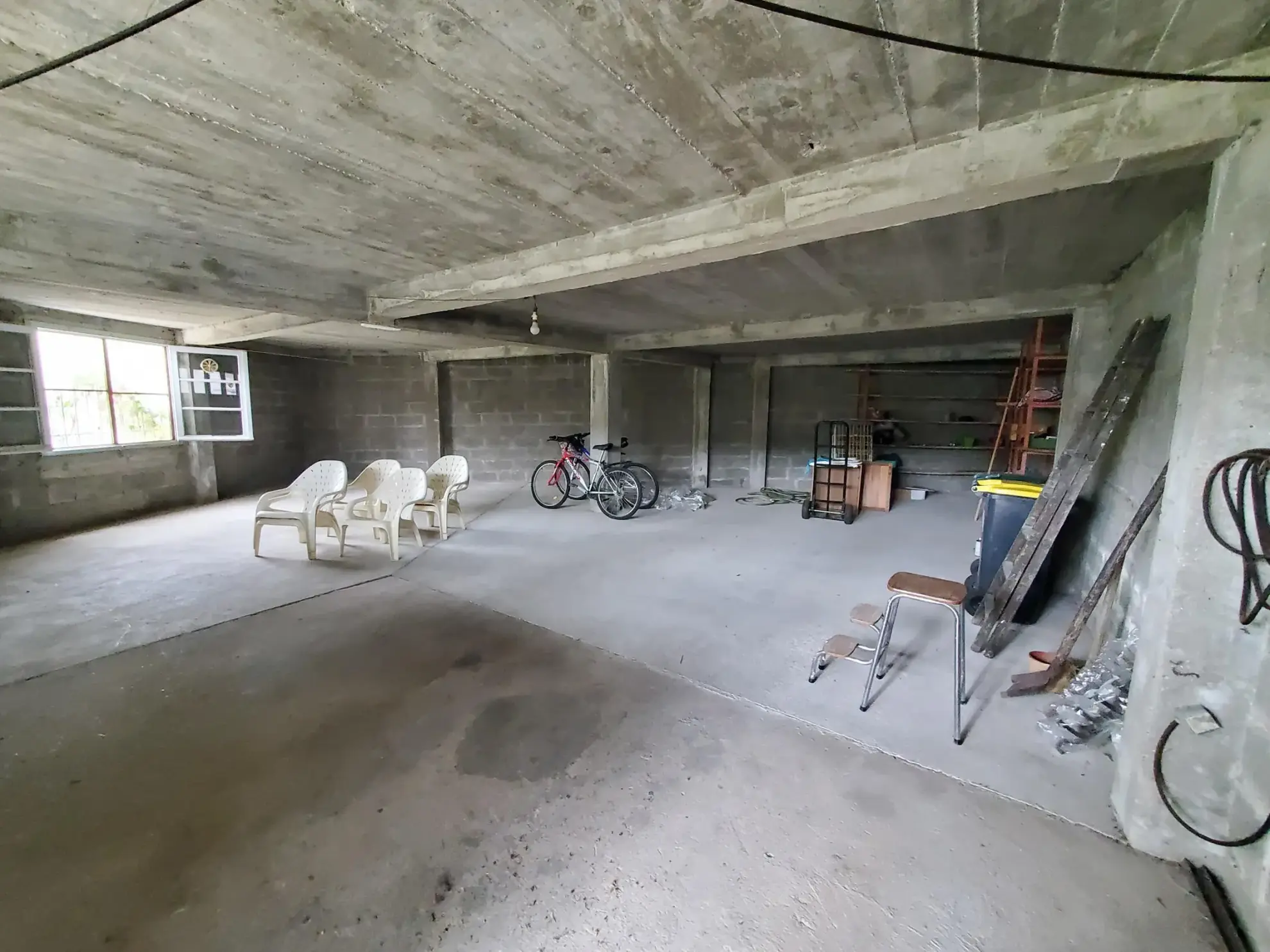 Terrain constructible de 404 m² à Saint-Palais-sur-Mer avec parking sécurisé 