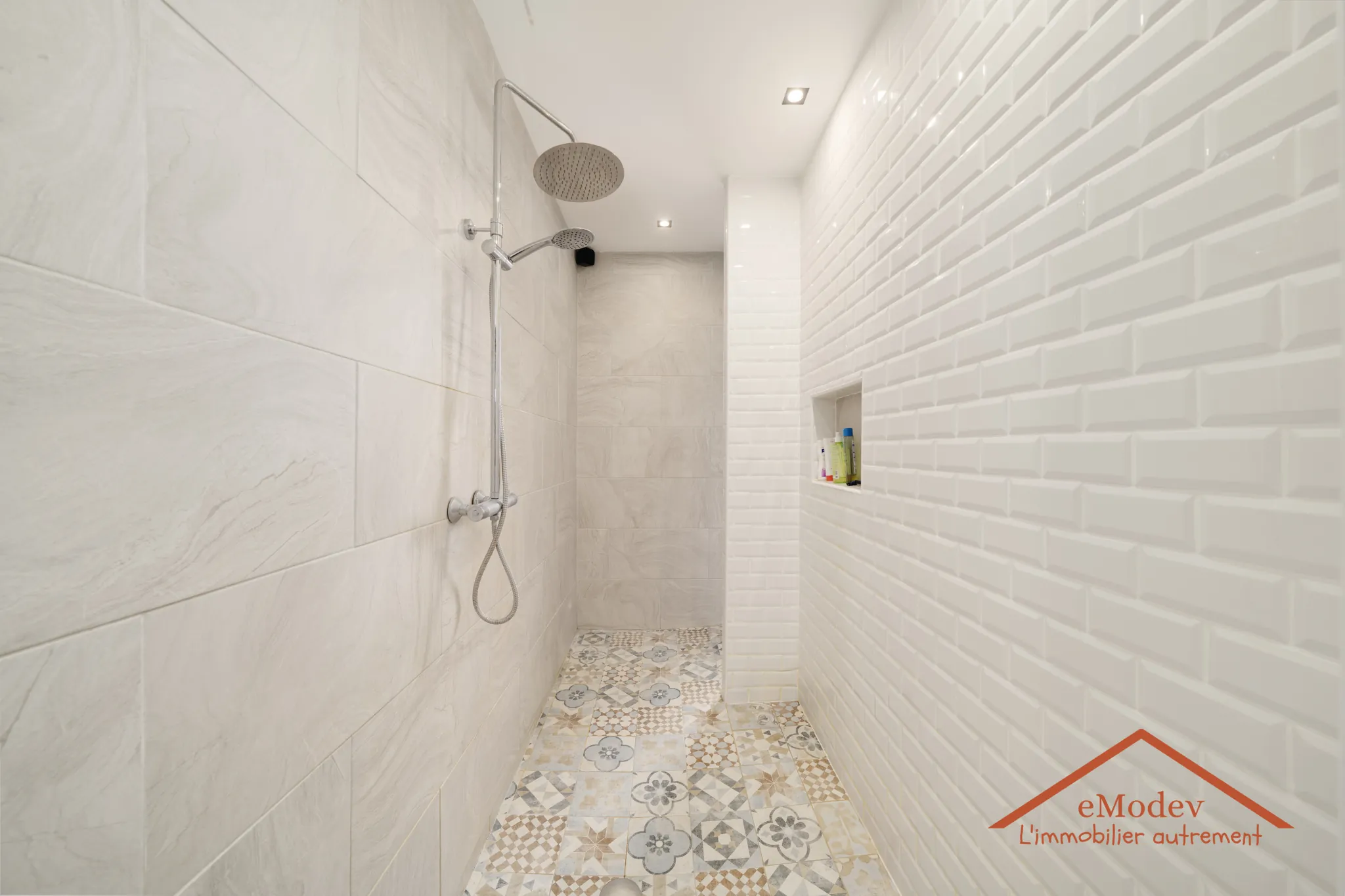 Maison de Ville Renovée à Golbey – 97 m2 avec Terrasse et Garage 