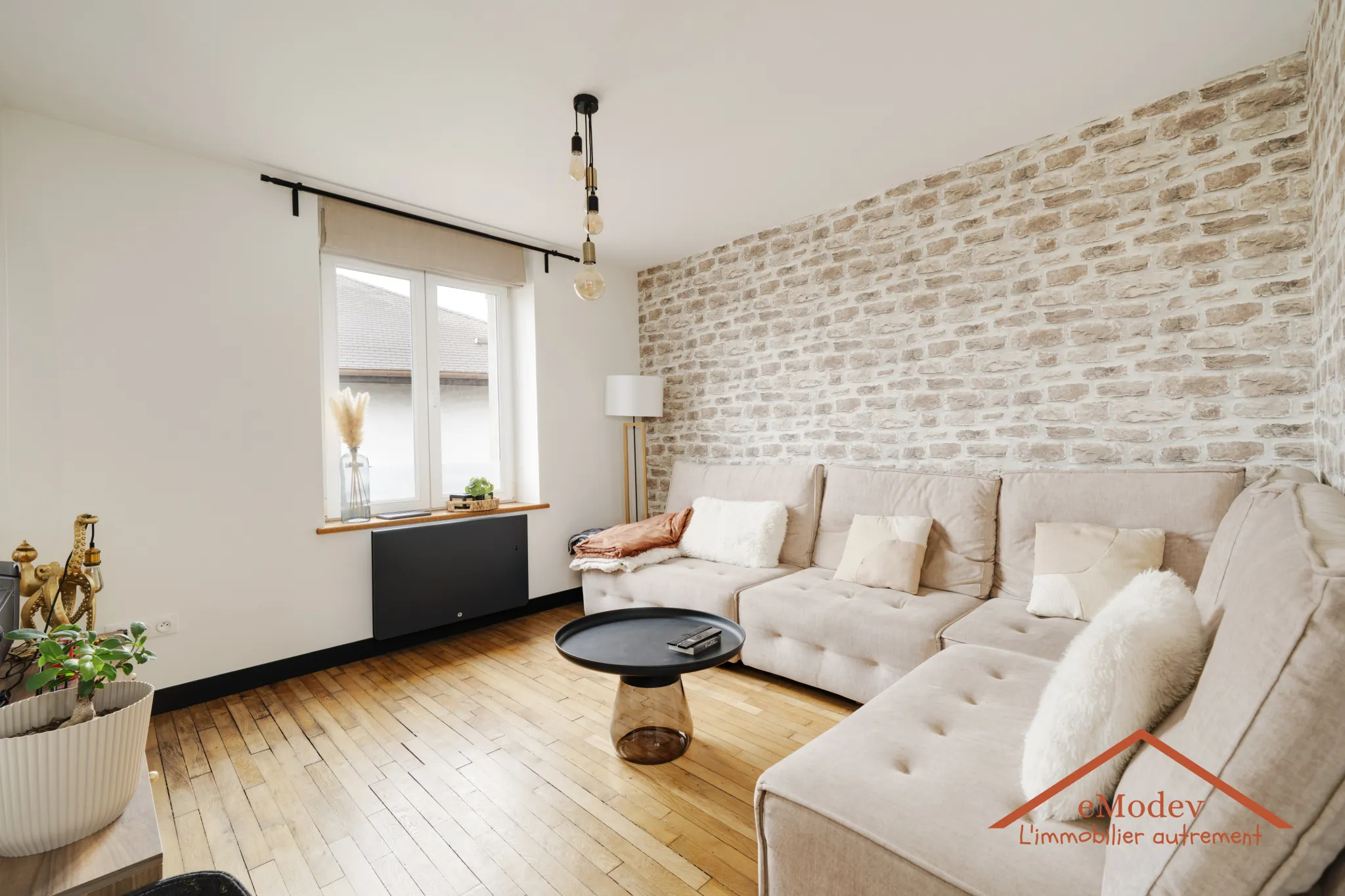 Maison de Ville Renovée à Golbey – 97 m2 avec Terrasse et Garage 