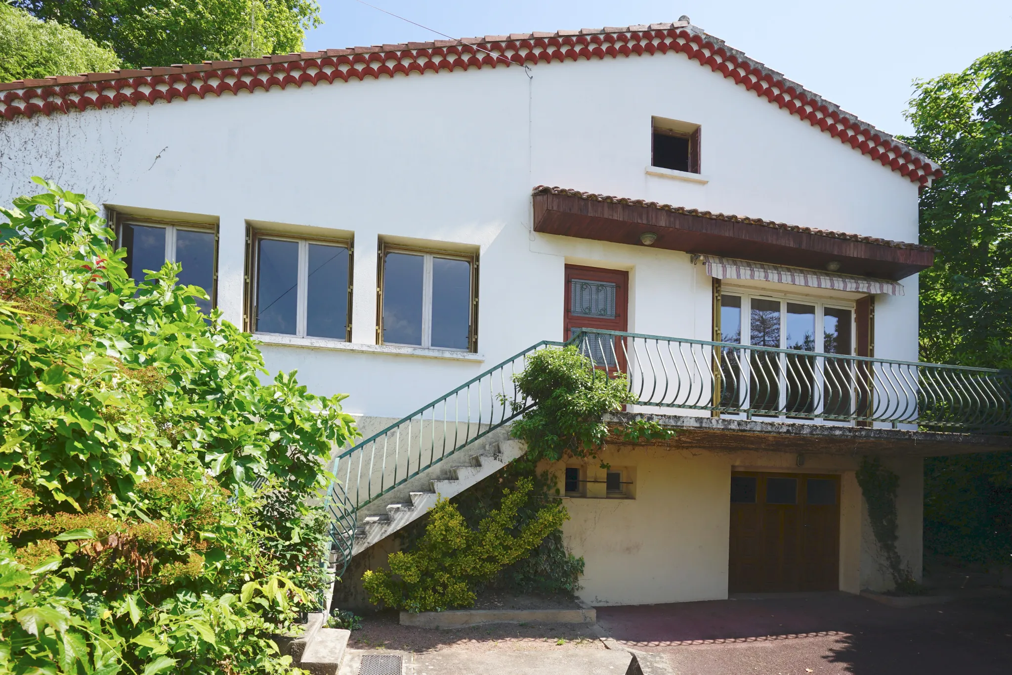 Maison à vendre à Saint-Maurice-l'Exil avec vue et potentiel, 126 m²