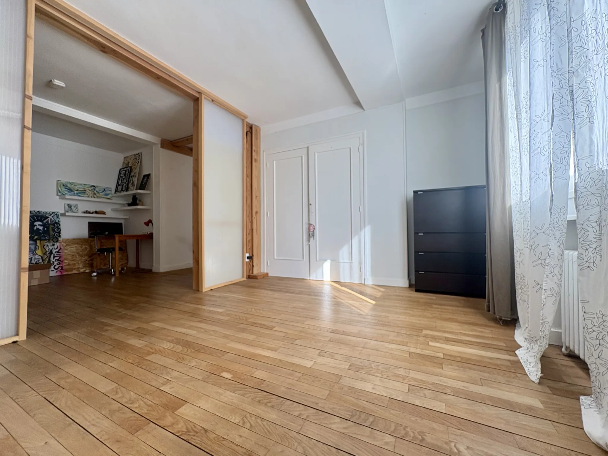 Appartement T5 à Clermont-Ferrand proche Jardin Lecoq avec cave et garage 