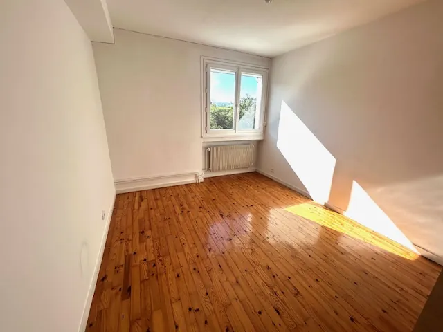 Appartement T4 avec balcon, garage et cave à Firminy - Le Soleil Levant 