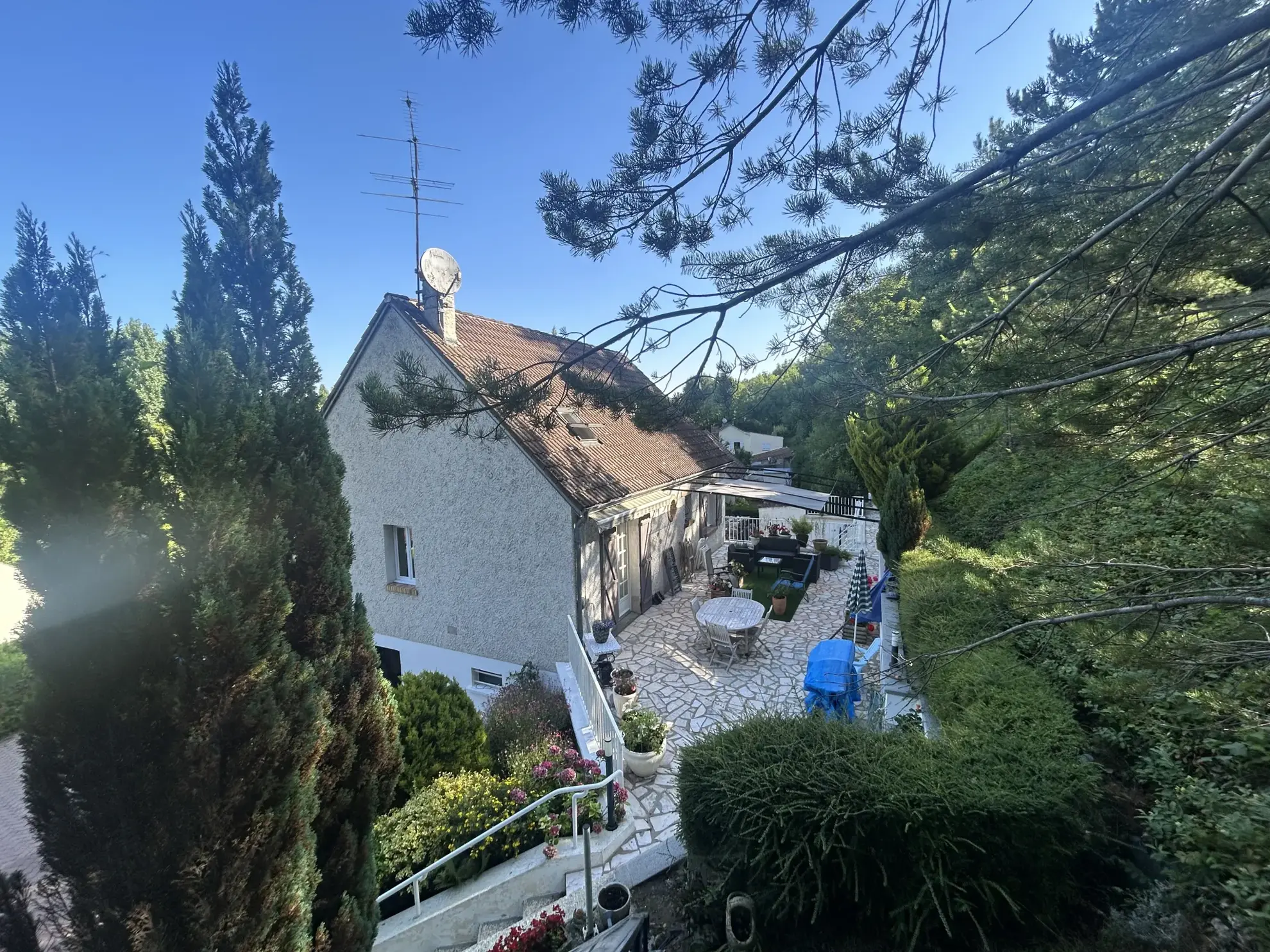 Belle maison avec sous-sol aménagé à Saclas en vallée de la Juine
