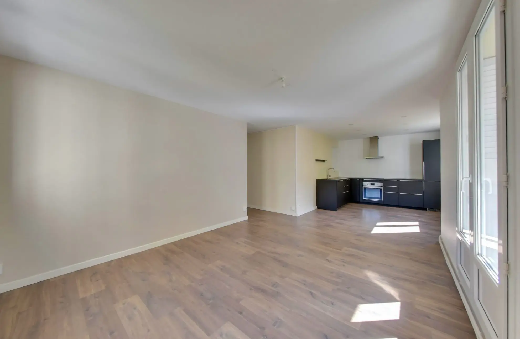 Appartement T3 rénové à vendre à Grenoble proche commodités 