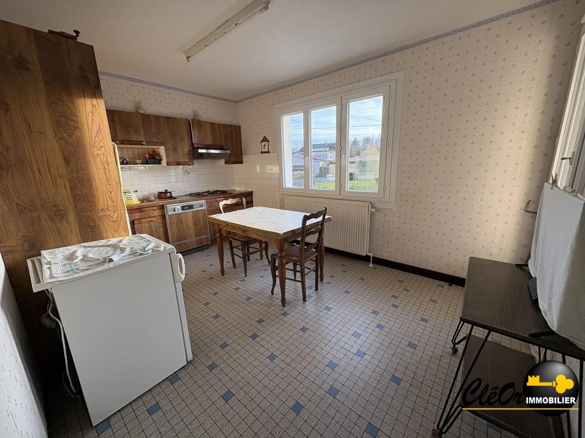 À vendre à Louhans : Pavillon de 2 chambres avec terrain clos 