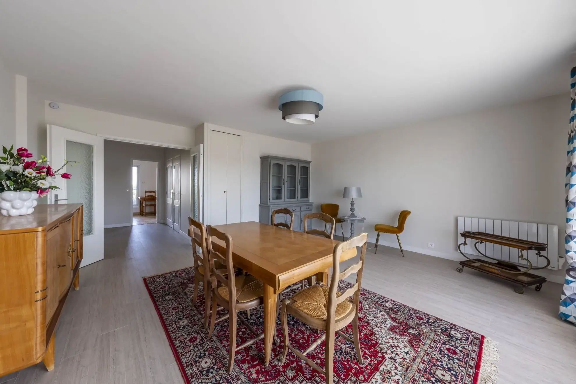 Appartement T2 avec Terrasse et Balcon à Melun 