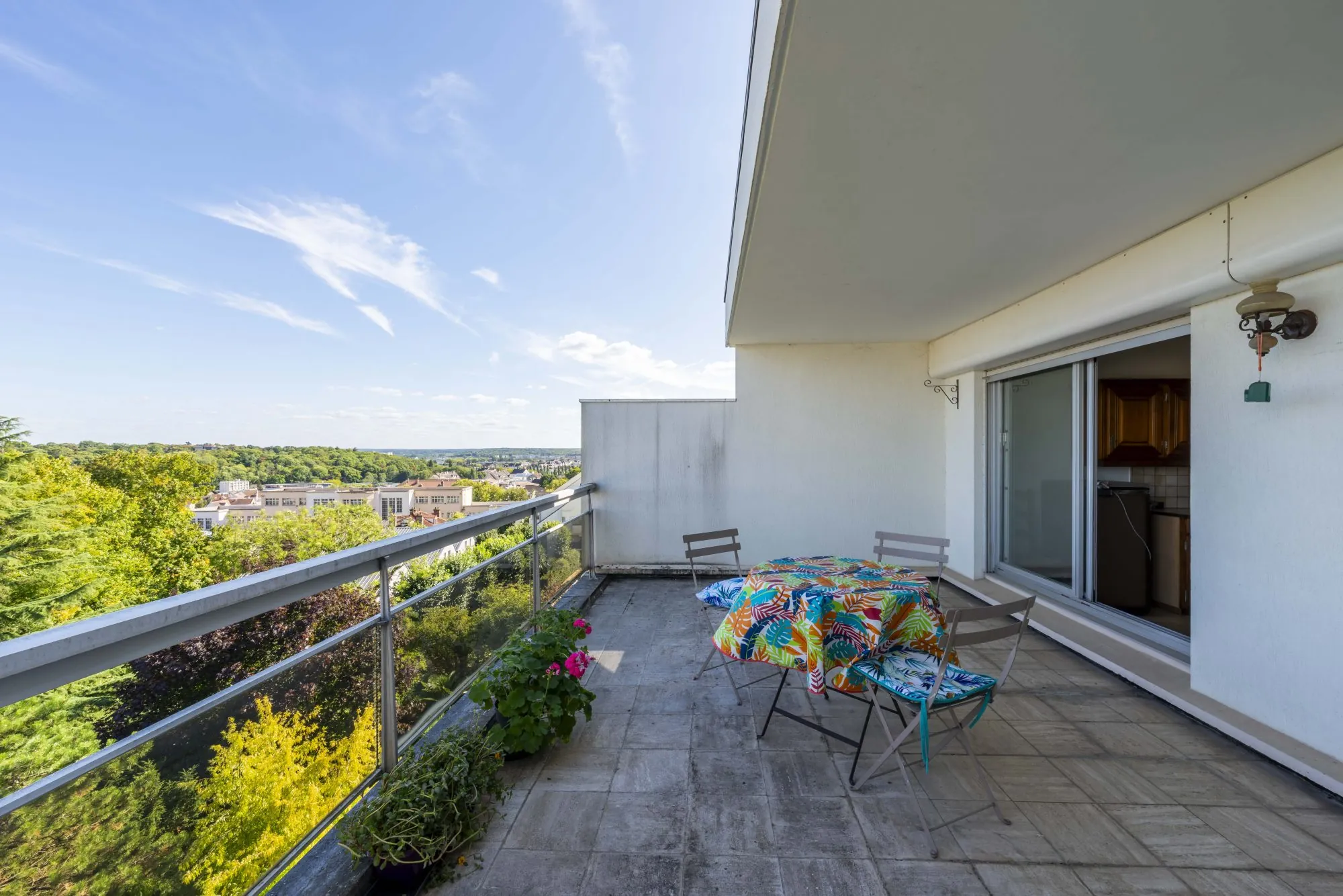 Appartement T2 avec Terrasse et Balcon à Melun