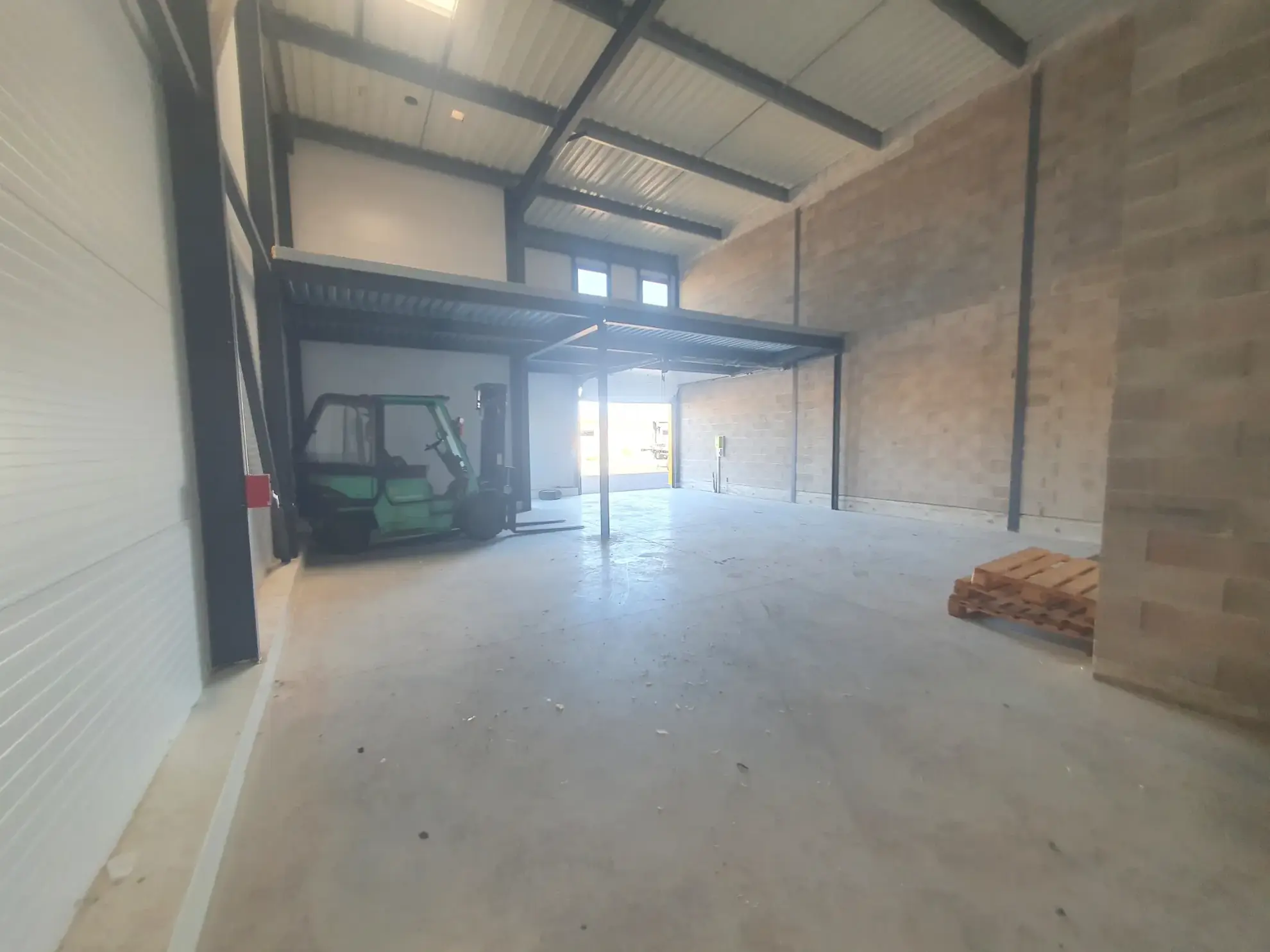 Local d'activité à vendre à Sète – 161 m² avec parking