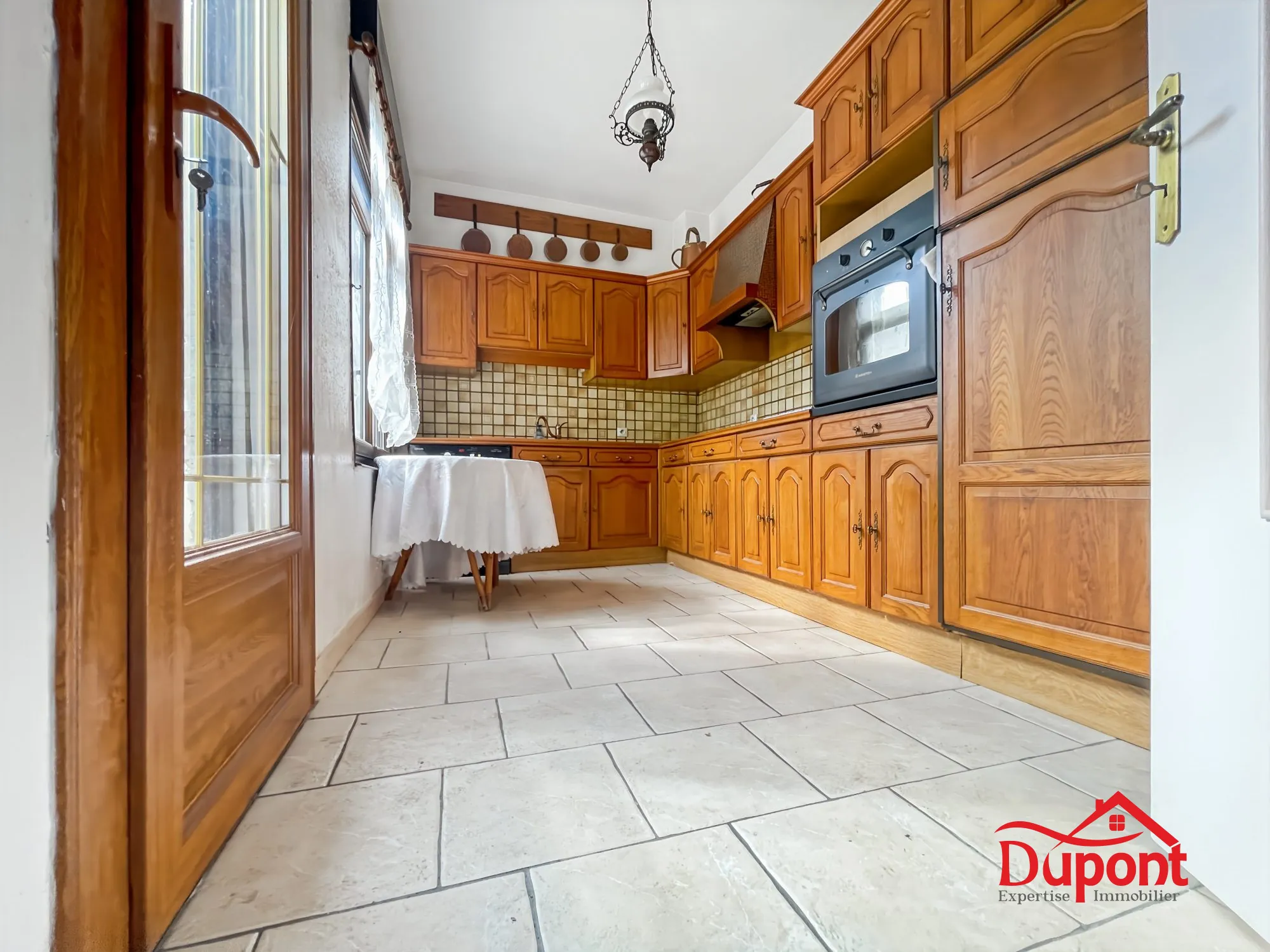 Maison 3 chambres avec bureau et jardin à Saint Quentin à vendre