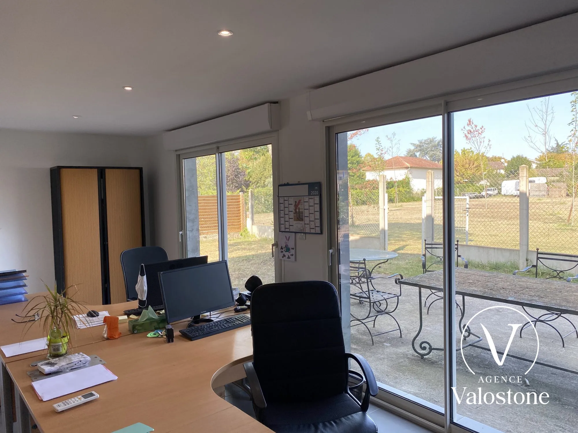 Local commercial à Barsac avec bureaux et cabinet médical, emplacement privilégié 