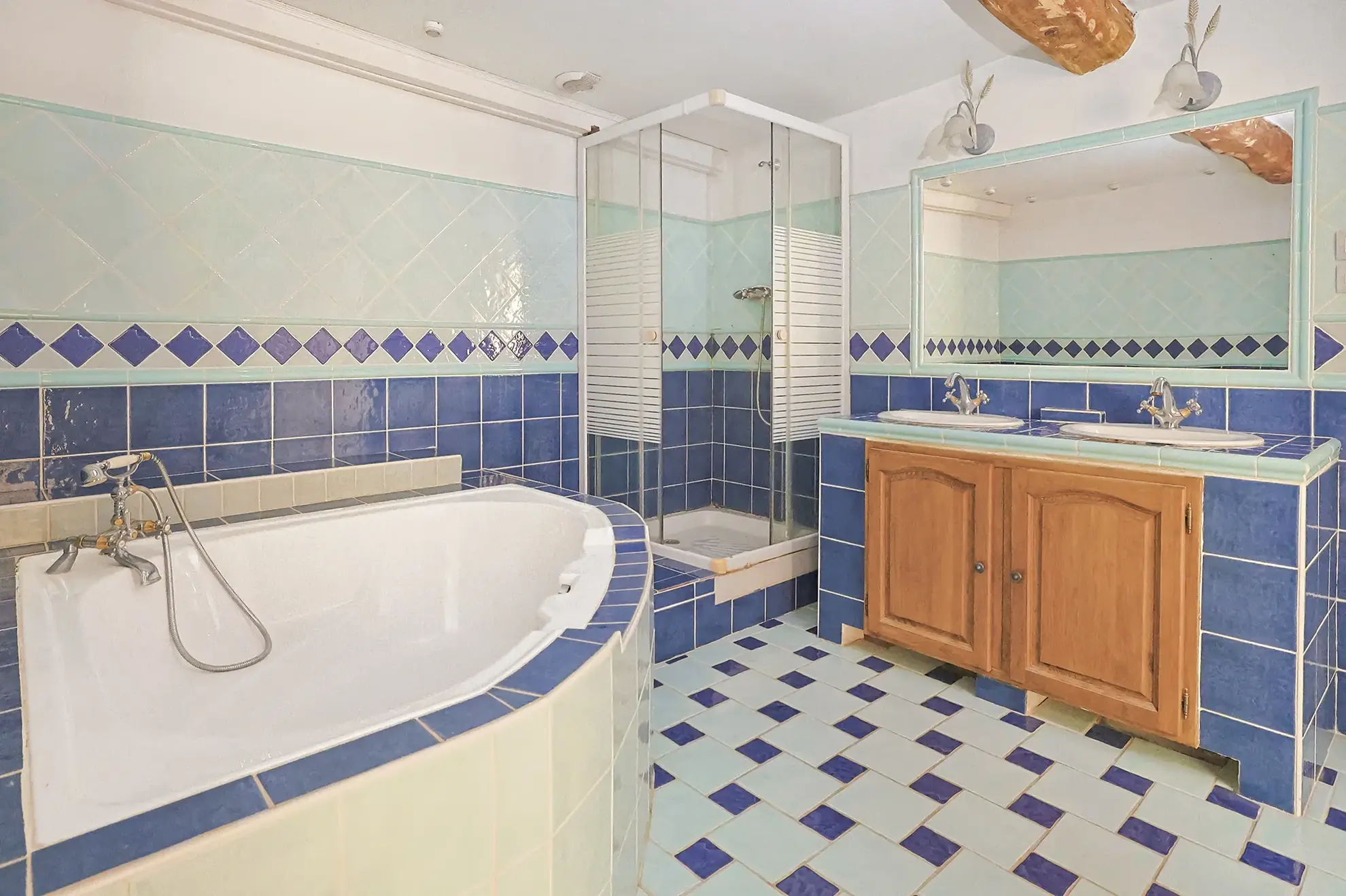 Maison de village T4 de 120 m² à Puget-ville, spacieux et lumineuse 
