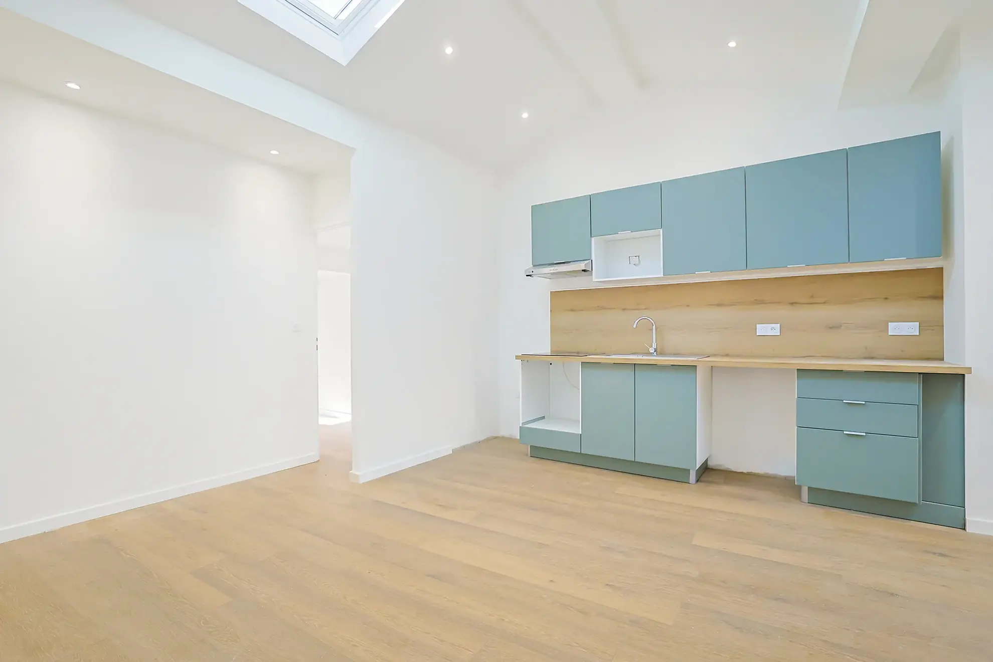 Appartement T4 rénové de 85,8 m² au cœur de Solliès-Pont 