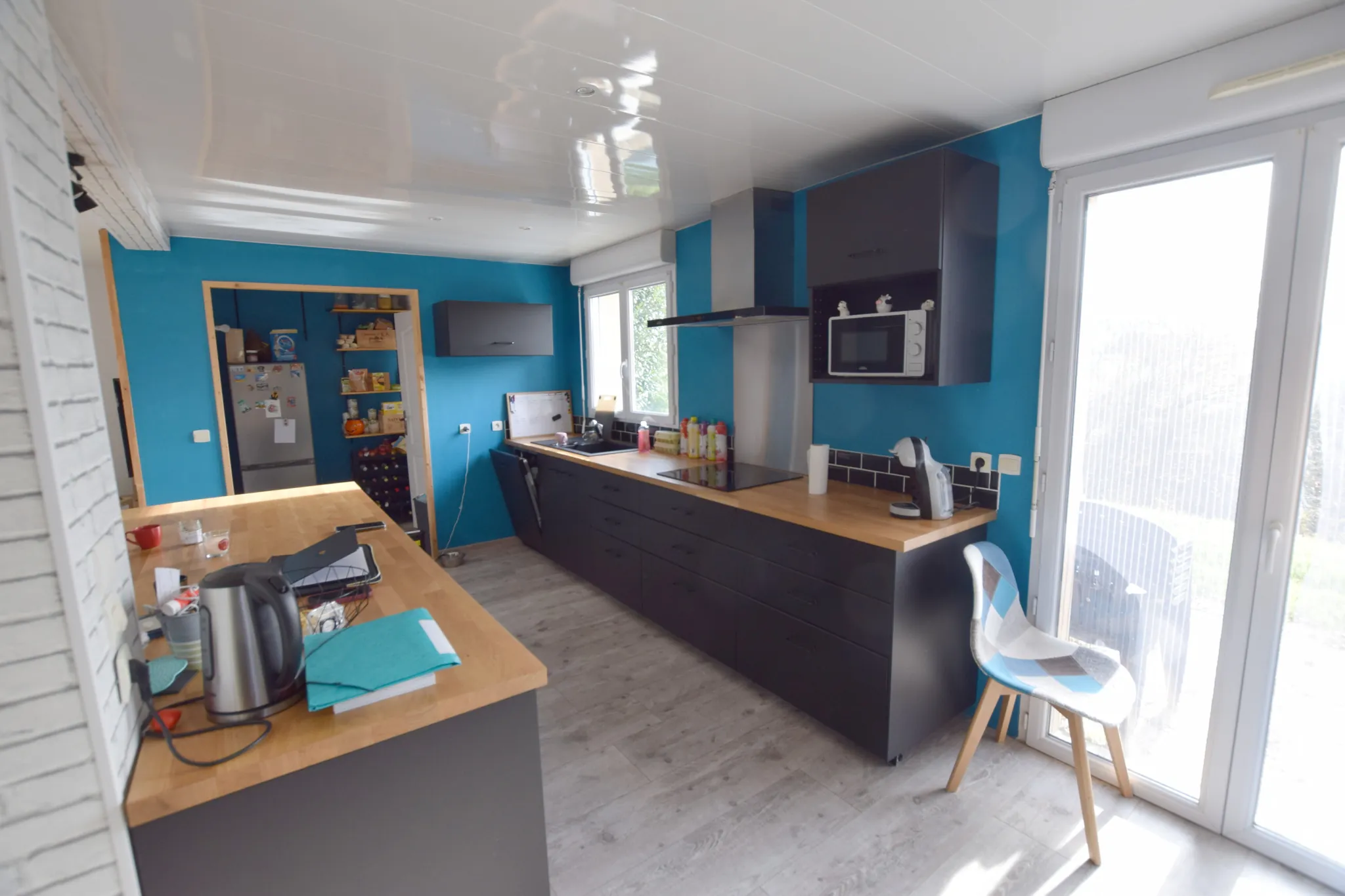 Maison moderne et lumineuse à Saulnot avec jardin et piscine 