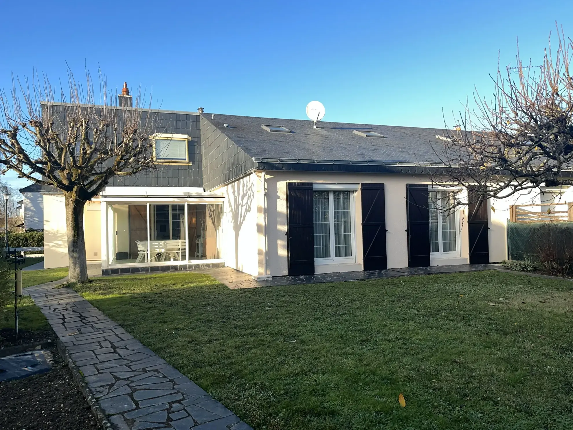 Maison de plain-pied avec 3 chambres et jardin à Angers/Éventard