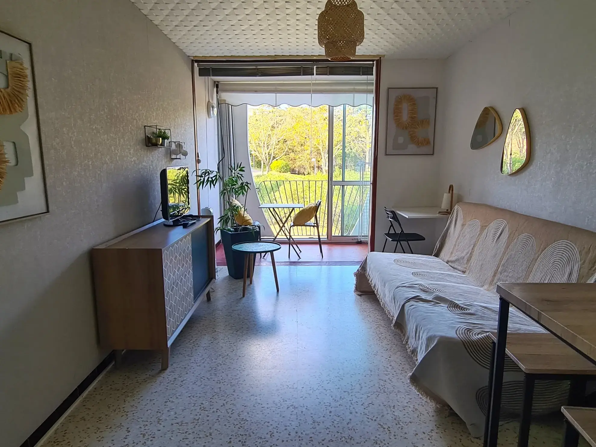 Appartement T1 à La Grande-Motte avec parking et loggia, proche de la plage 