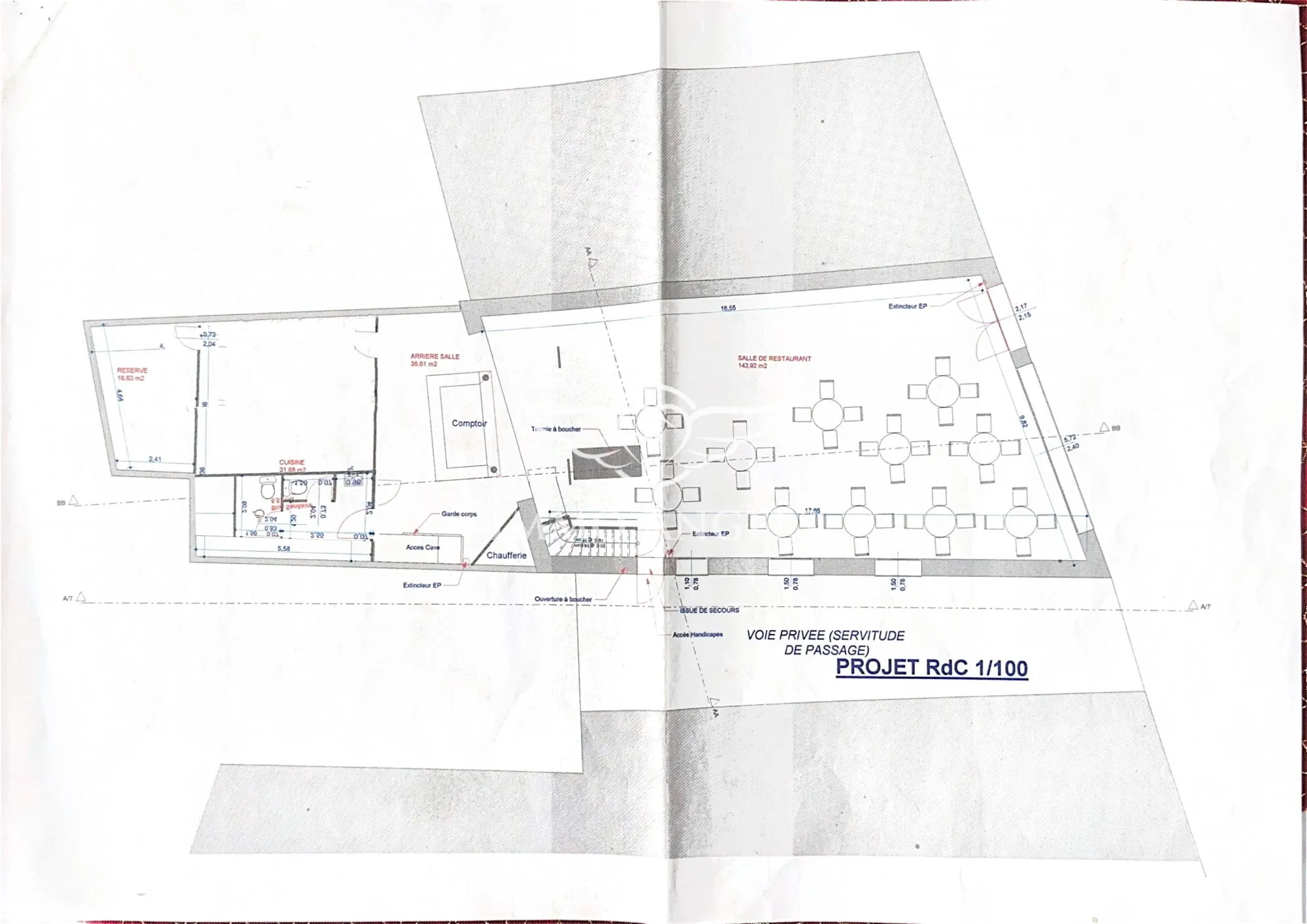 A vendre restaurant 220m² en centre-ville de Lunel, opportunité unique 
