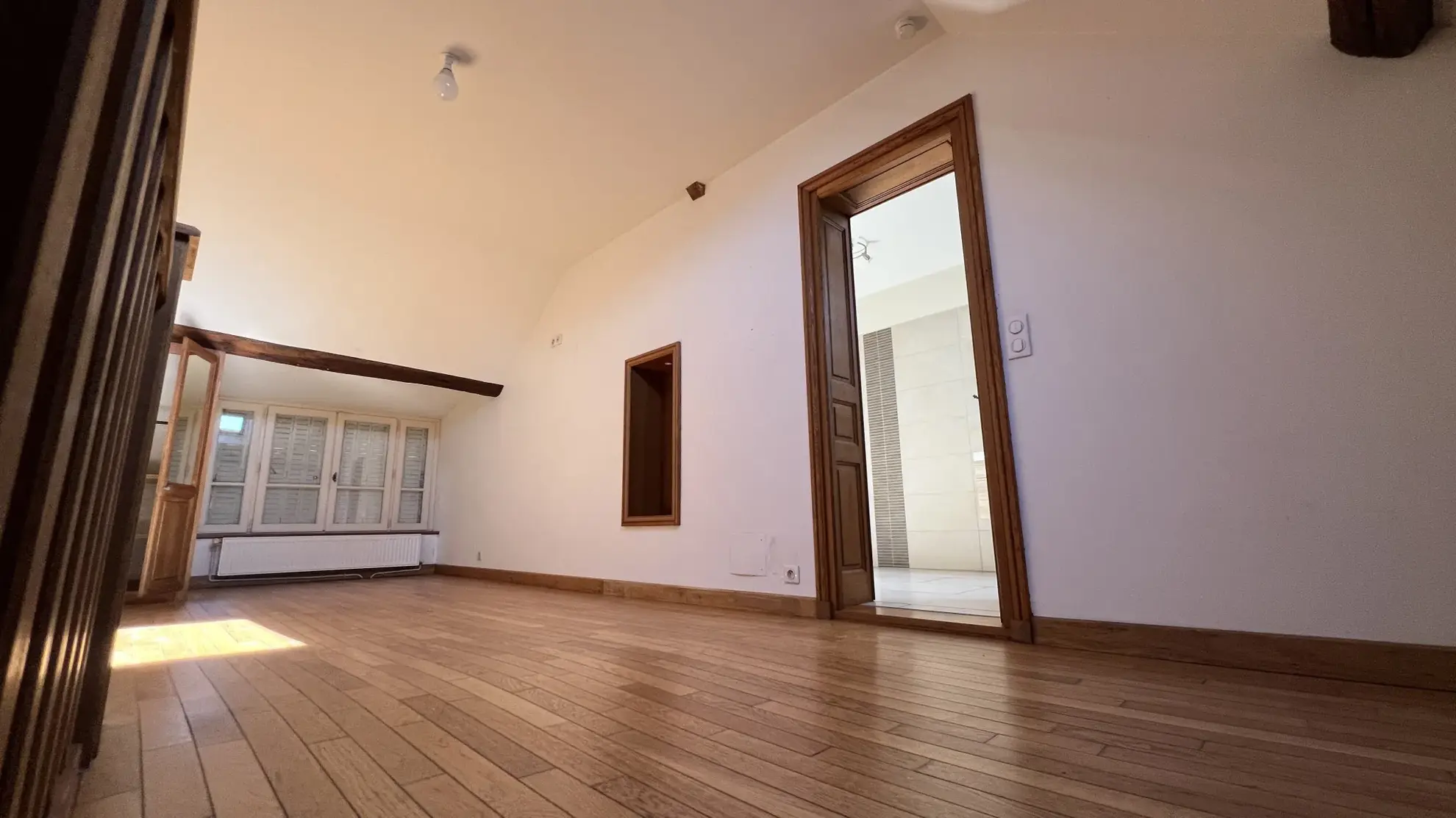 Maison de village de 64m² avec grand garage à L'Isle-sur-Serein 