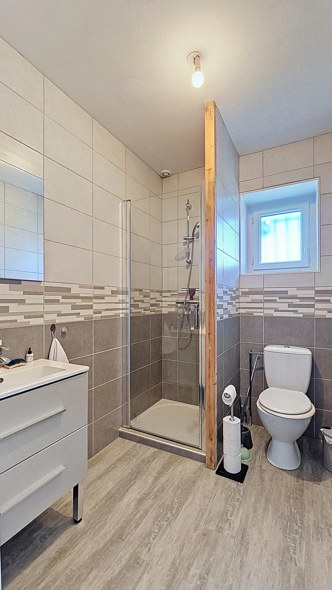 Maison de plain-pied avec 3 chambres et garage à Frans 