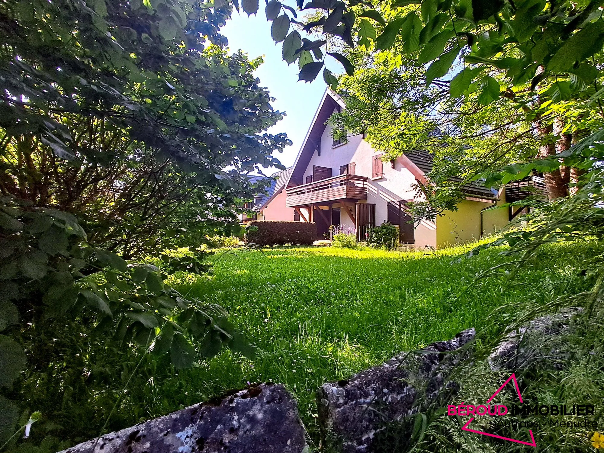 A vendre studio cabine à Autrans-Méaudre en Vercors, 30,96 m² avec garage et balcon plein sud