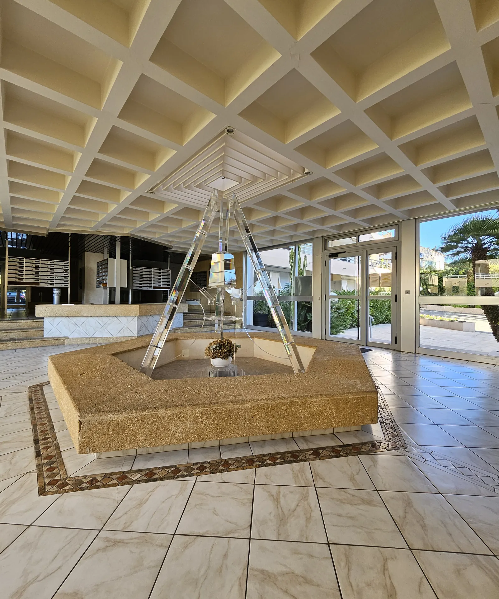 Studio rénové face à la marina à Saint-Raphaël - Idéal investissement ou pied-à-terre 