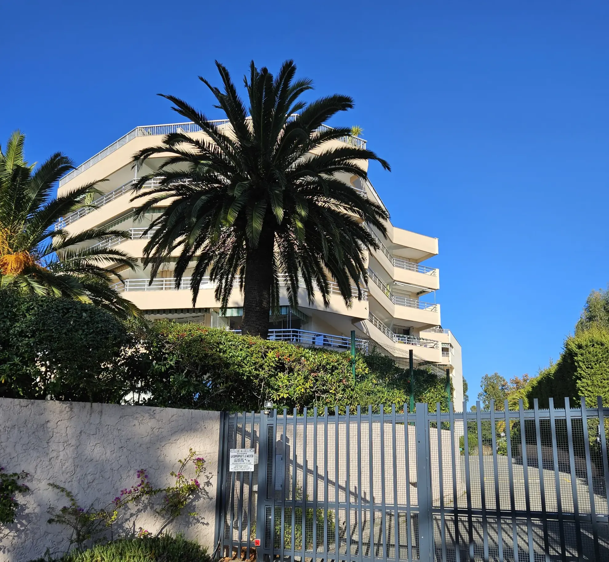 Studio rénové face à la marina à Saint-Raphaël - Idéal investissement ou pied-à-terre