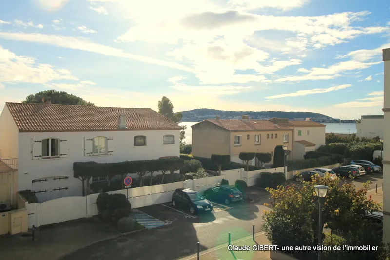 Appartement T2 avec terrasse et garage à Balaruc-Les-Bains - Centre-ville 