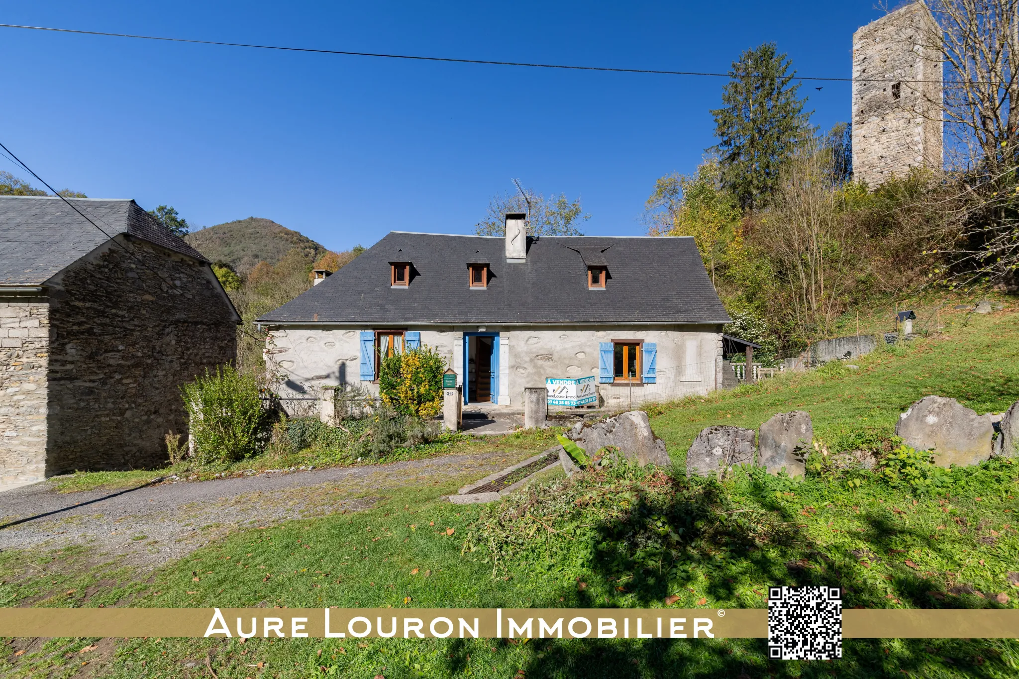 Authentique maison du XVIIIe siècle avec jardin en bord de rivière à Heches